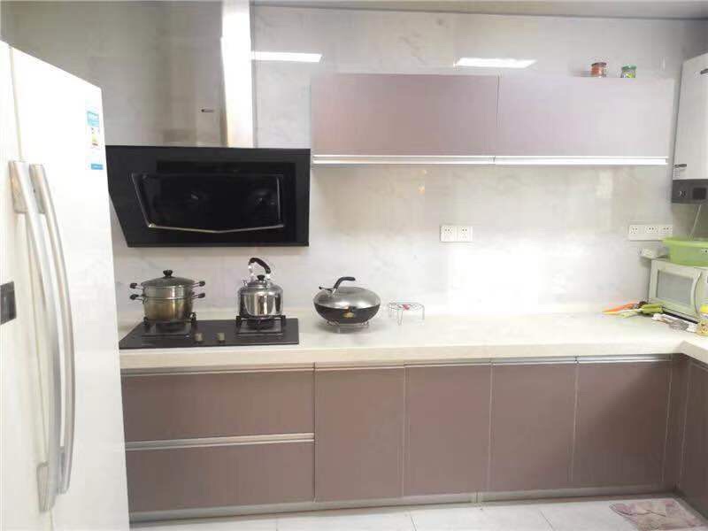 小区环境优美，三丰鼎城小洋房5室2厅2卫精装修