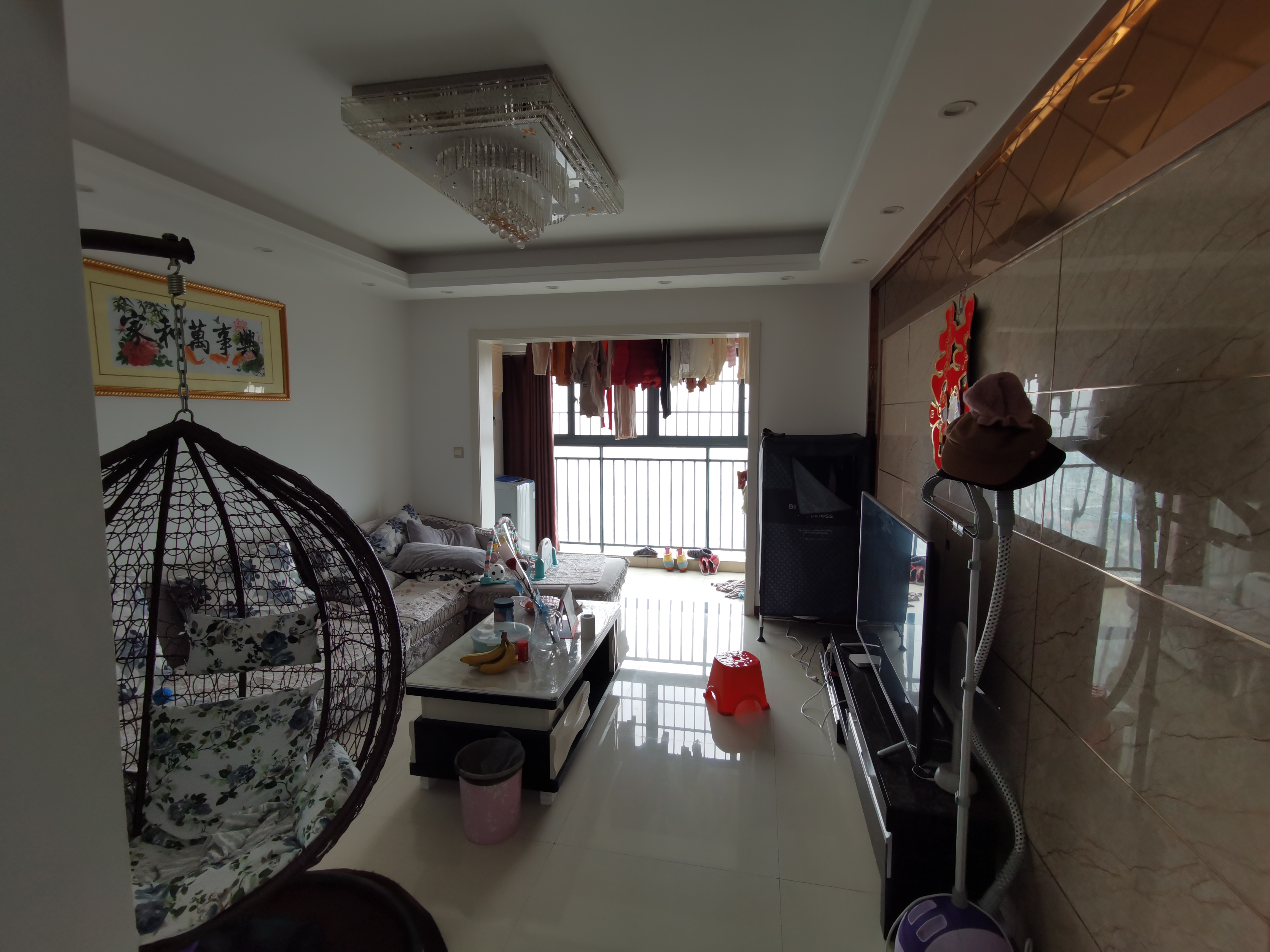 东城国际精装3房，业主诚心卖， 付18万入住