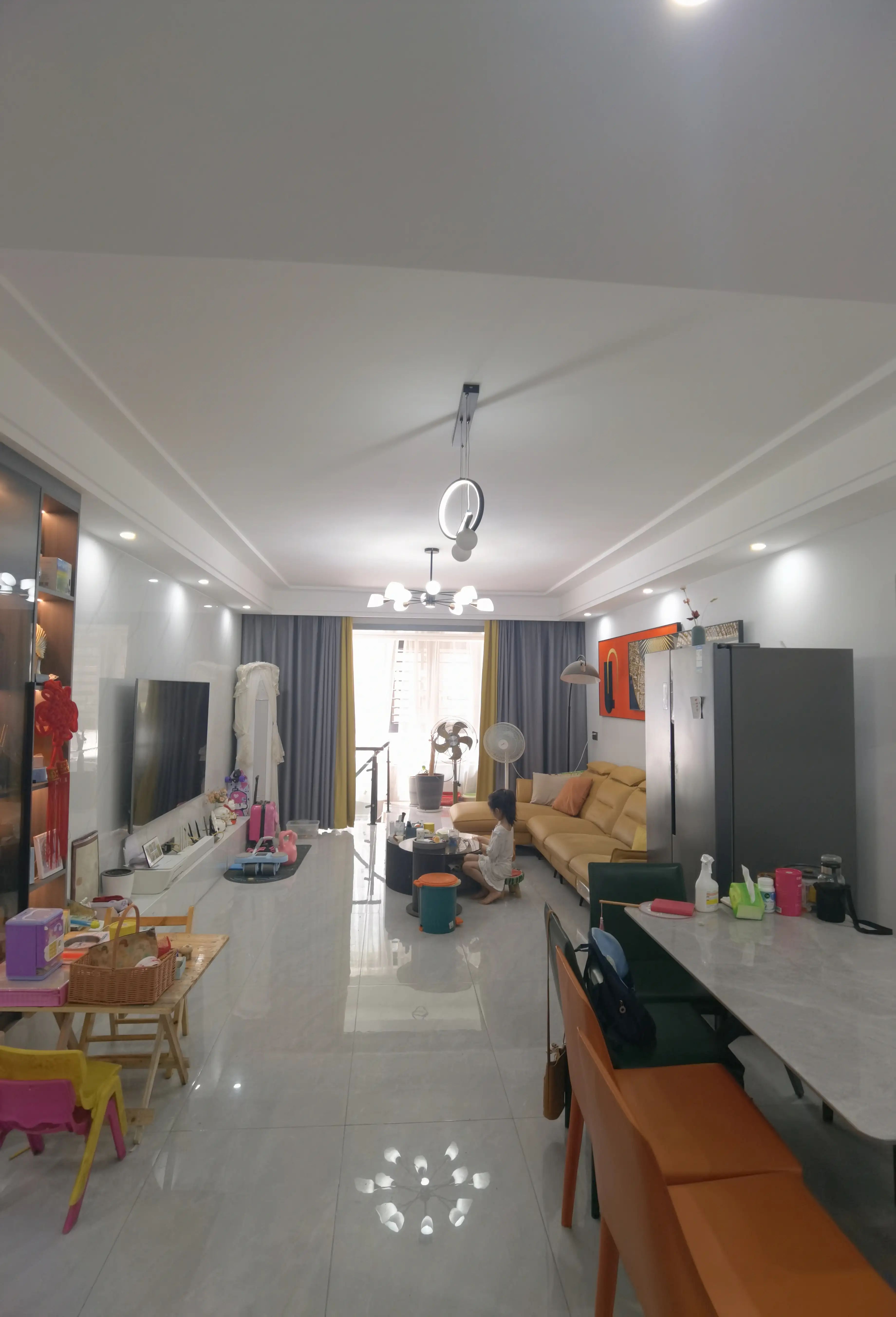 捡漏，城南，吾悦广场旁，带超大院子，买楼上送楼下，精装四房，单价5900