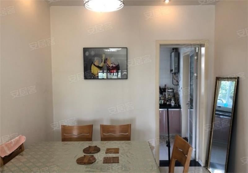 世纪雅苑精装2房，带大阳台，拎包入住，证满五，看房方便！！