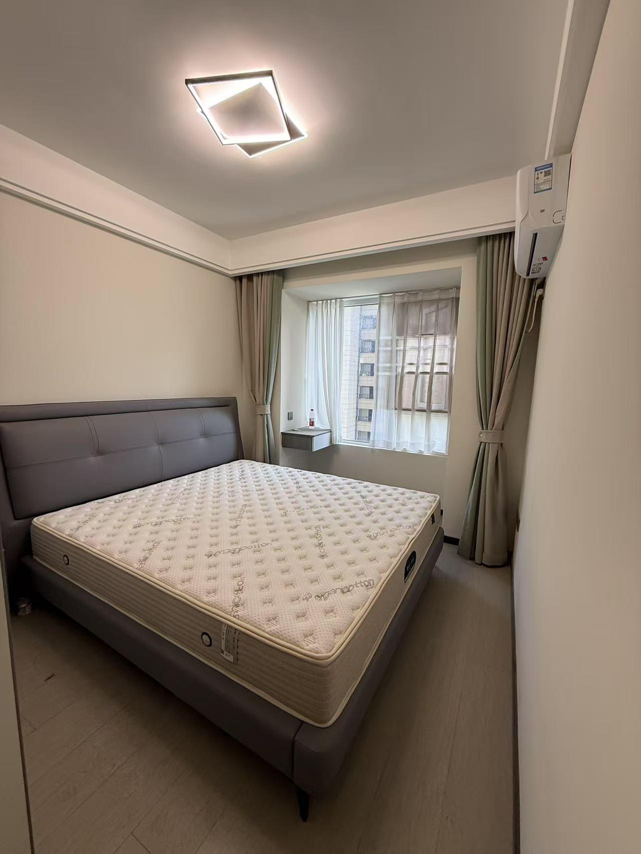 森林国际城北苑3室2厅2卫全新精装修拎包即住，是居家的不二之选！