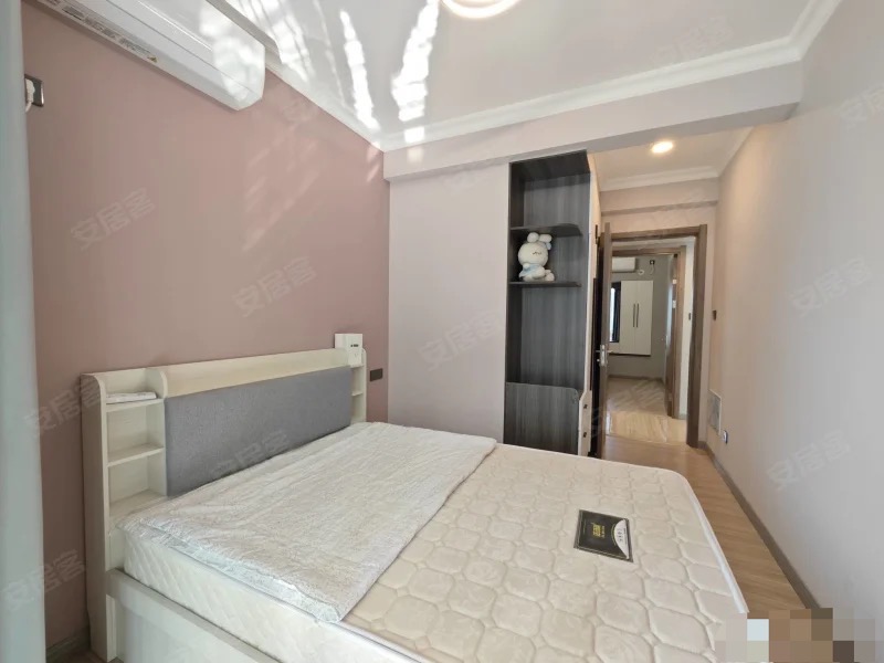 房东亏本出售，城南，碧桂园，9成新，精装大四房❗️送车位，单价5800，电梯好楼层，