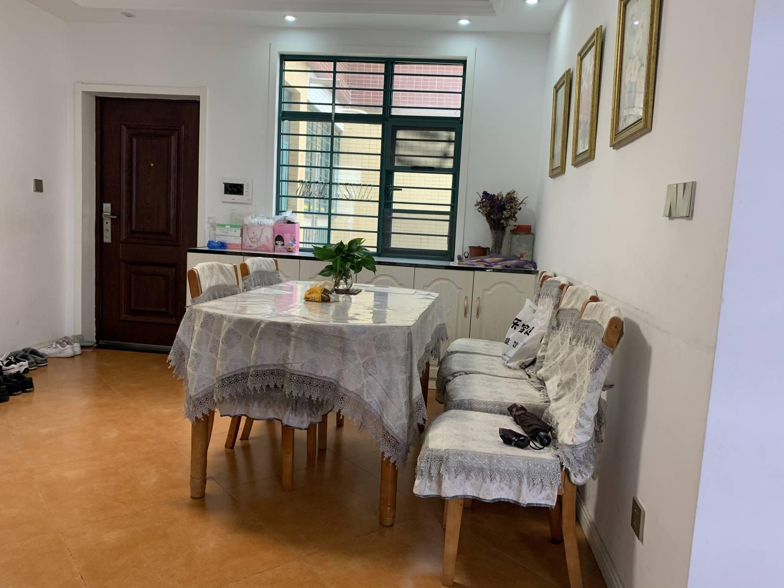 新城壹号三期，150平，110万，满2