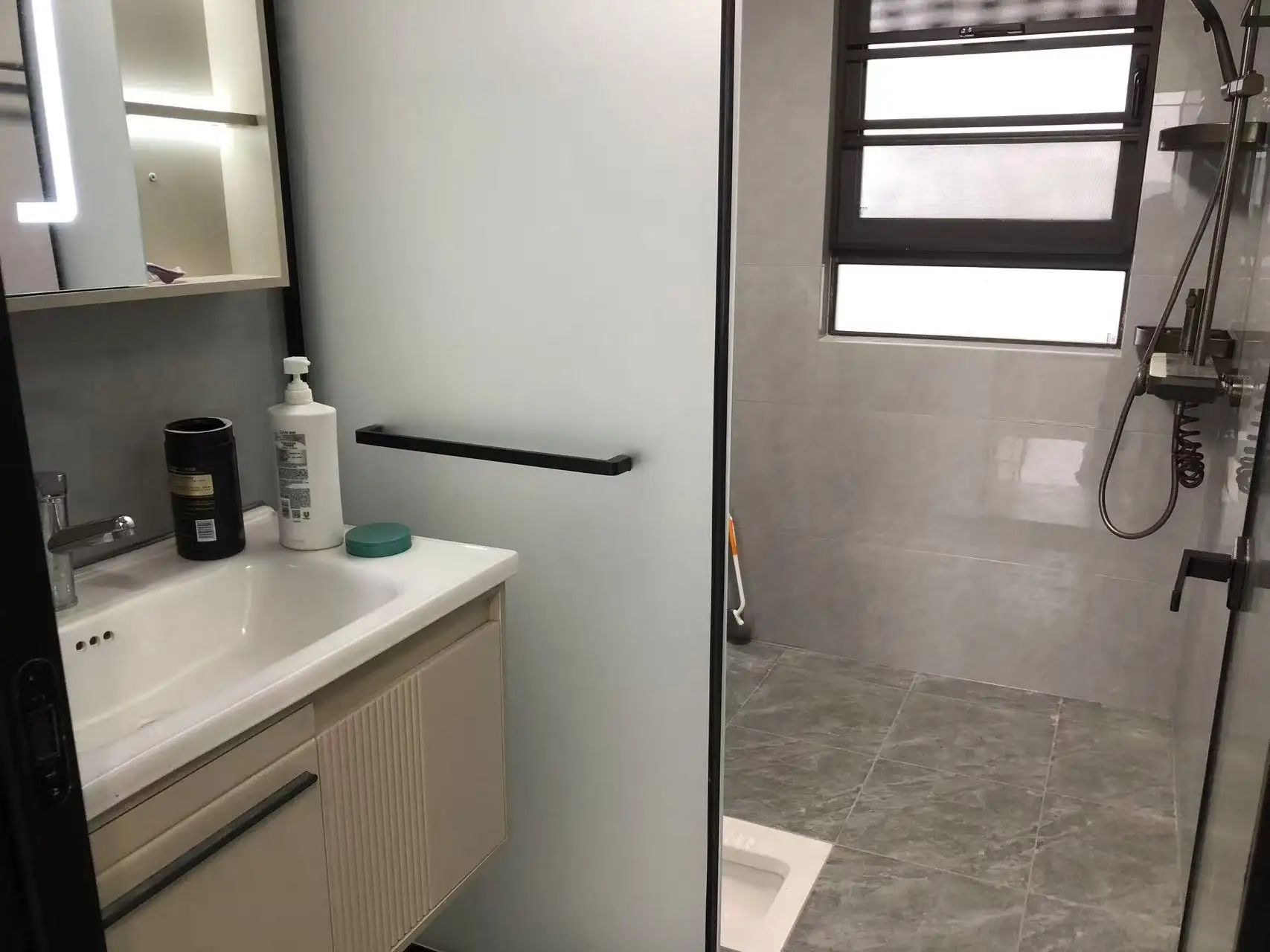 城南，吾悦广场，精装三房，电梯中层，业主自装，基本没住