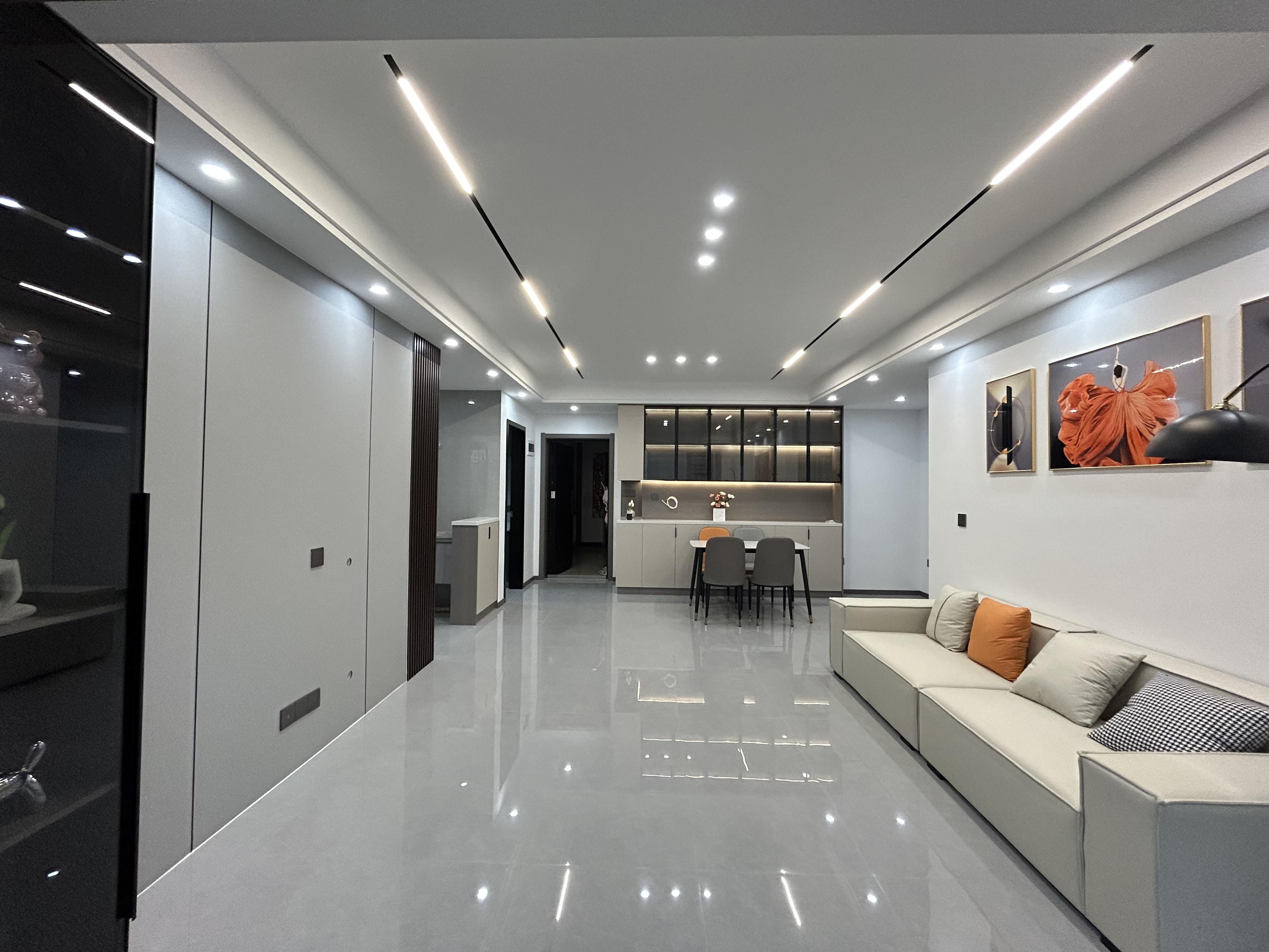 仙桃满庭春3室2厅1卫，全新精装修优价出售！机会难得！