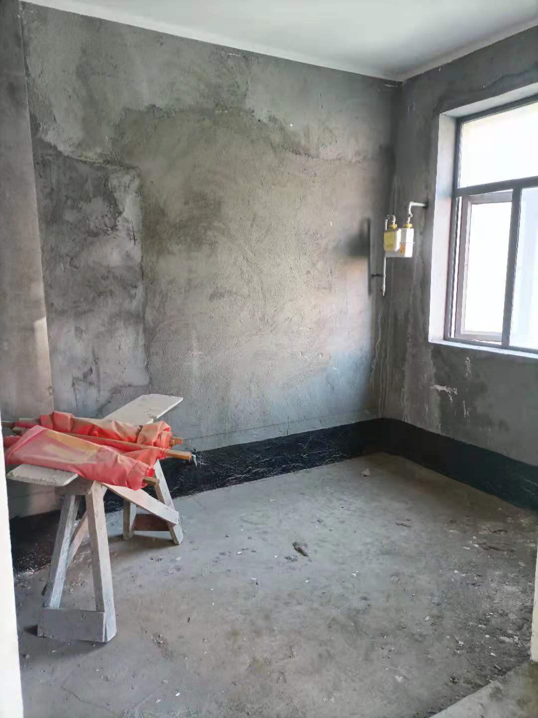 三丰鼎城毛坯大平层，采光非常好。户型大气，满两年，有钥匙