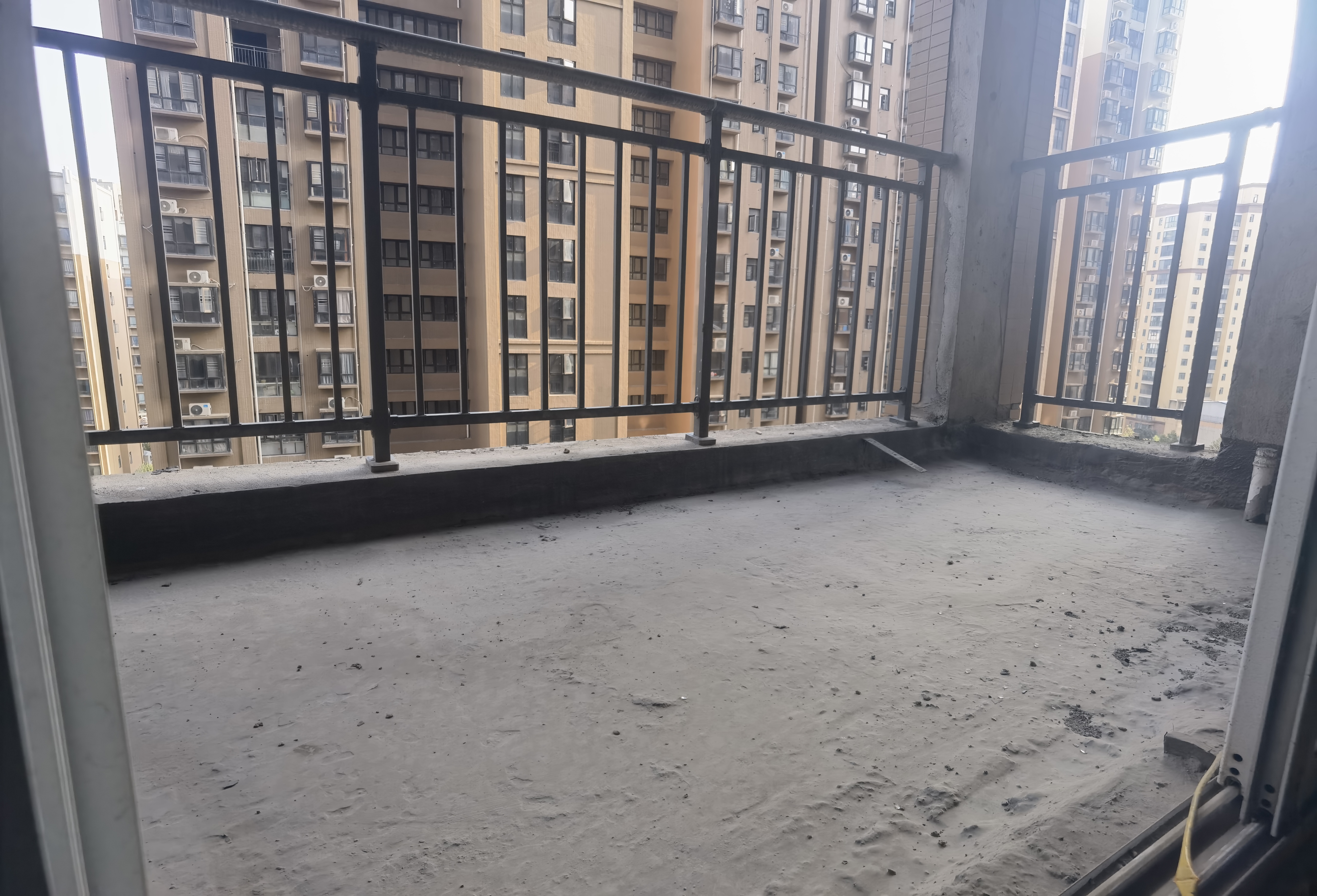 沔阳公馆毛坯三房边户好楼层钥匙看房城南好地段