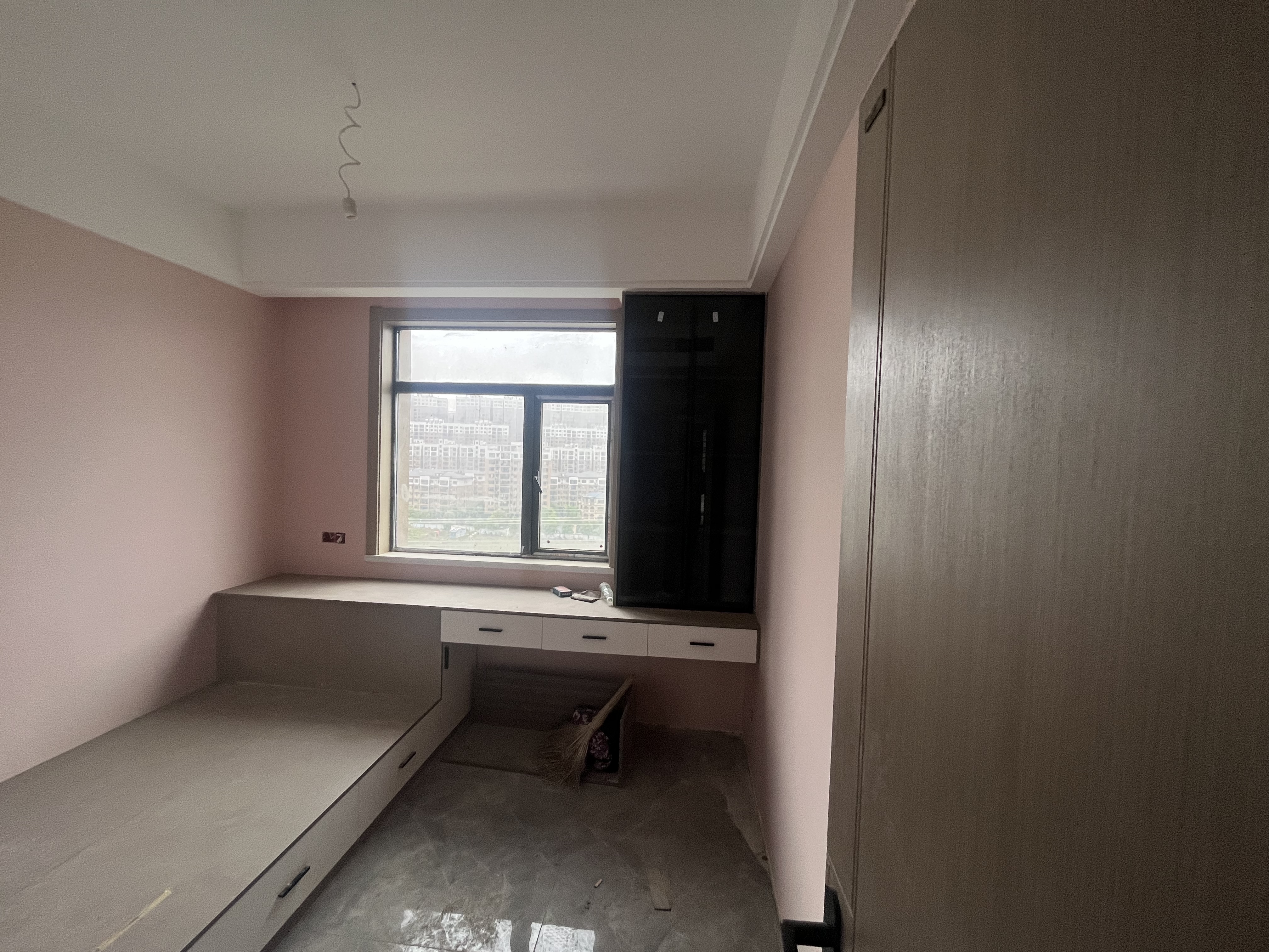 元泰未来城硬装全部装完了进去只需软装就可以了中央空调看房方便