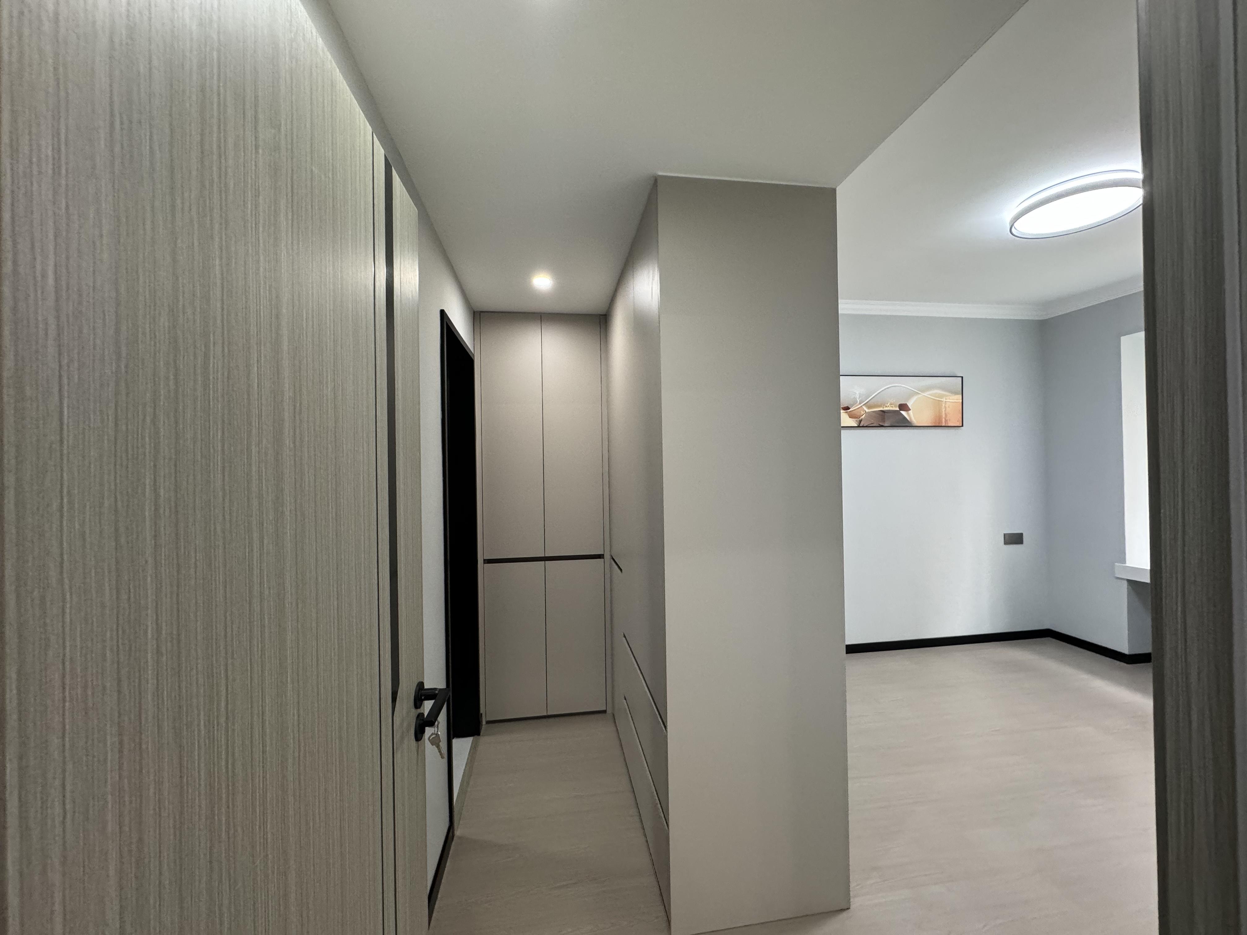 满庭春3室2厅2卫全新精装修房屋户型好楼层好优价出售