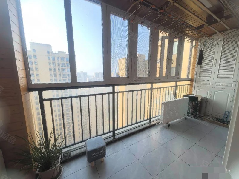 急售，森林国际，精装三房，单价5600多，好楼层，证满二，全屋中央空调，