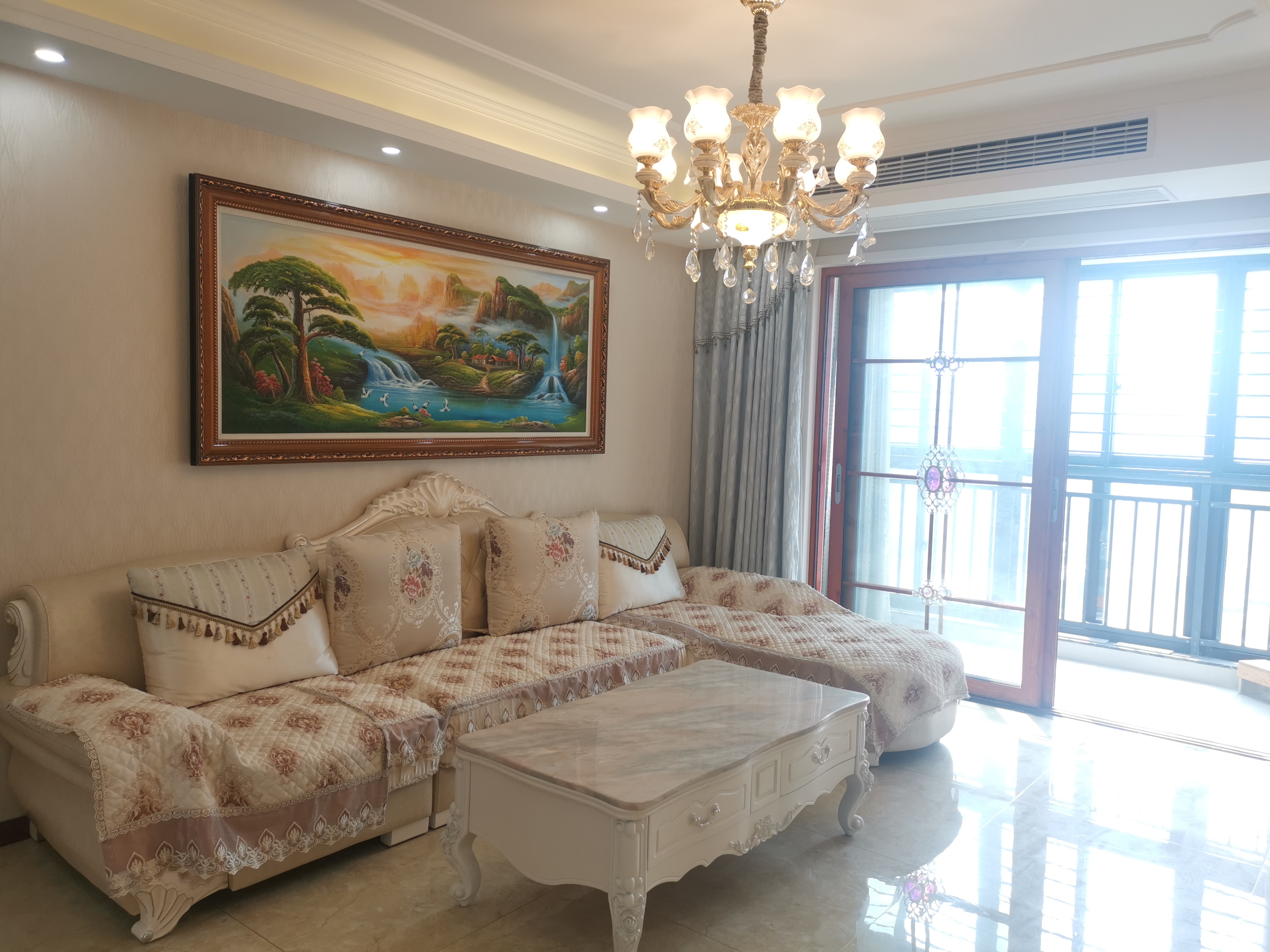 城南沔阳公馆精装大3房装修未住证件在手看房方便