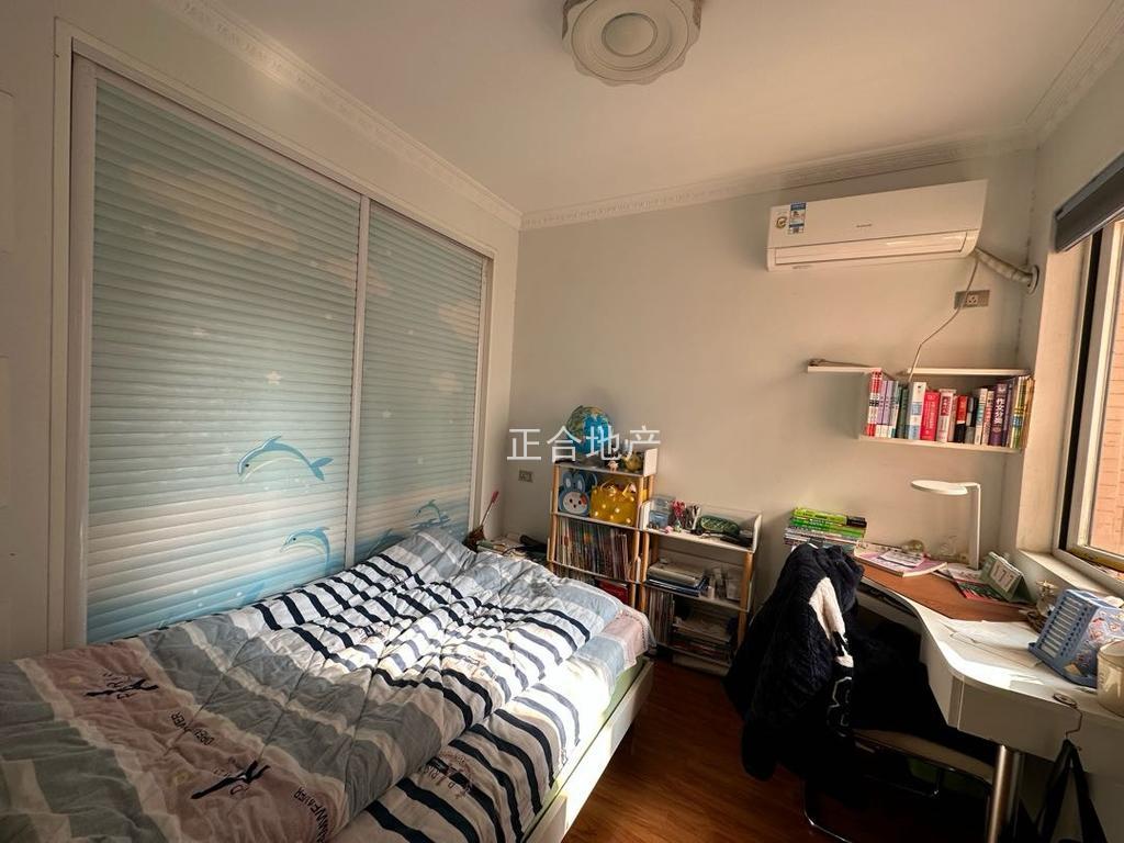 捡漏，降价了。亏本出，紫金城，精装大二房，证满二，中间好楼层