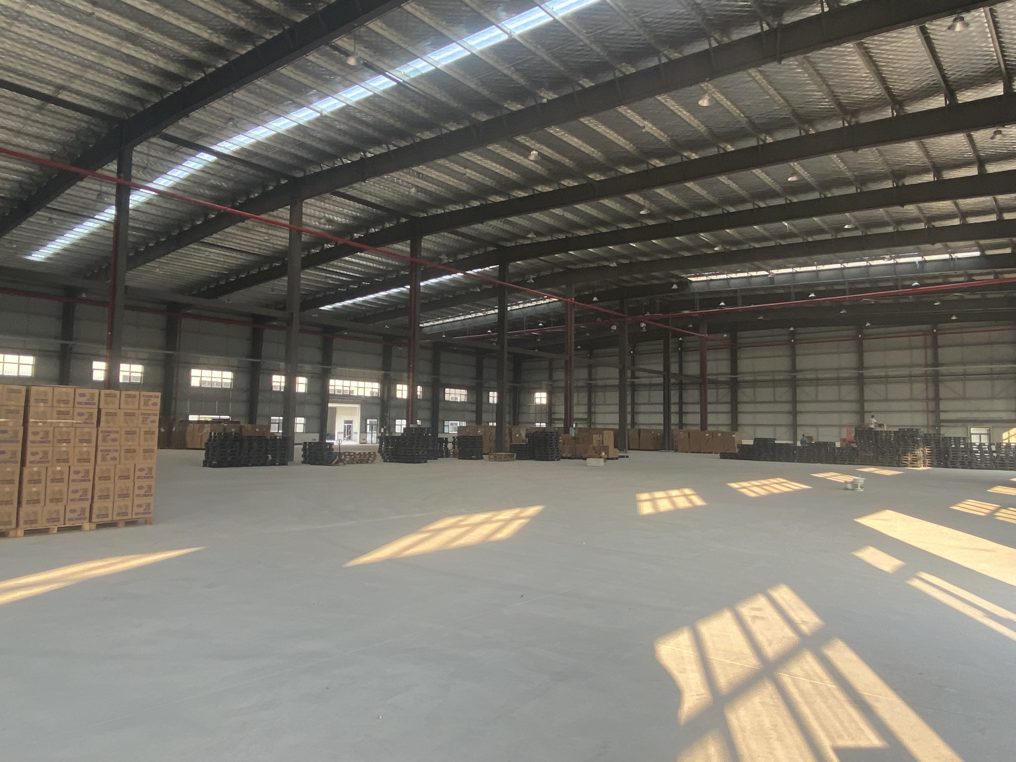 仙桃小南五千平高标准厂房诚意出租可分租可整租