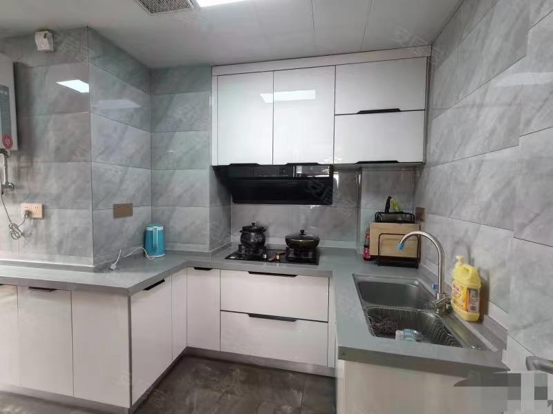 299,？城南，森林国际城，精装三房，凤凰层，单价5700，电梯好楼层