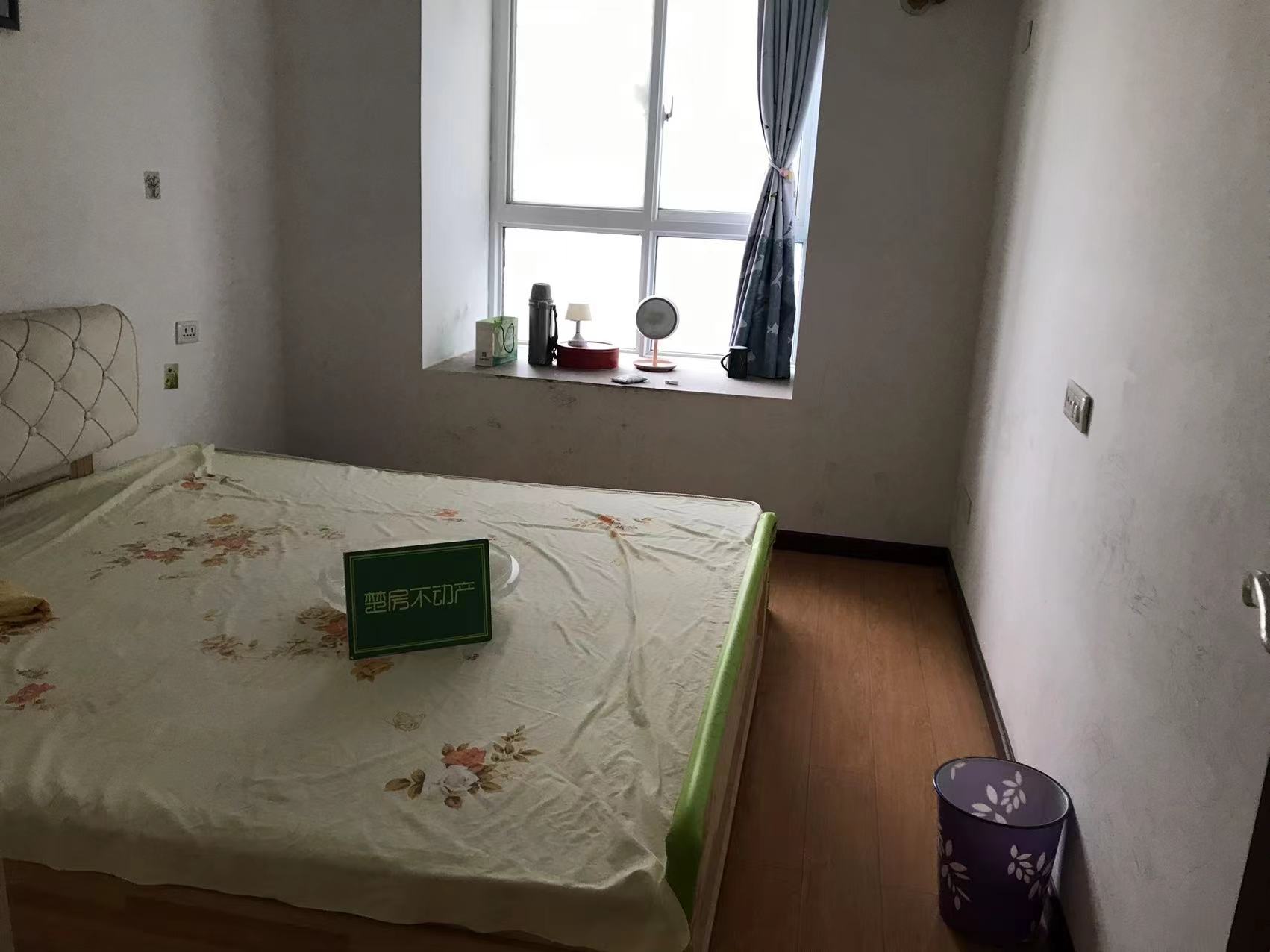 锦江国际  精装大三房   诚心出售  看房方便