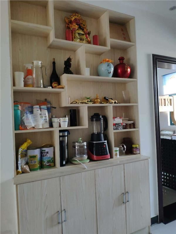 城东四中旁东城花园三房业主保养的很新证在手可以按揭