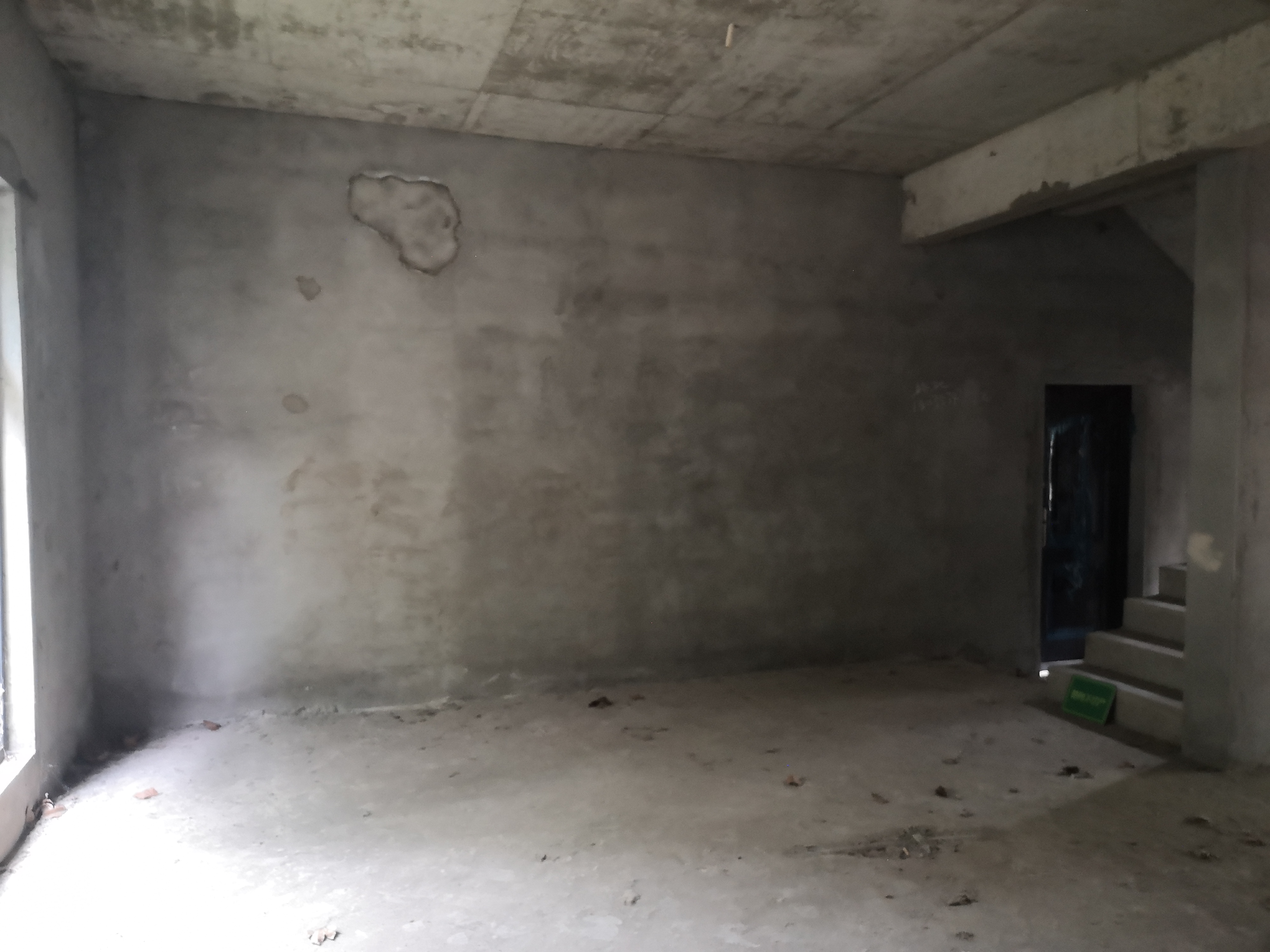 西郊庄园单栋别墅225平毛坯带蛮耍近滴大院子