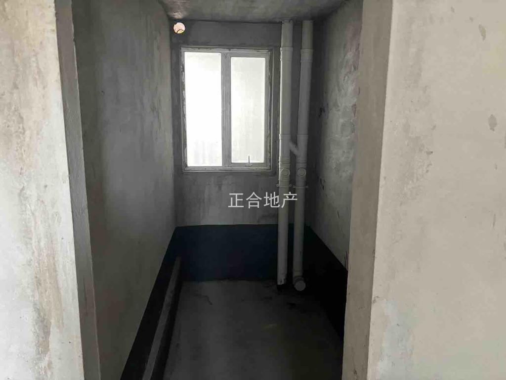 降价了！房东急售，业主亏本出，领秀城，21楼好楼层，证满二，单价5400