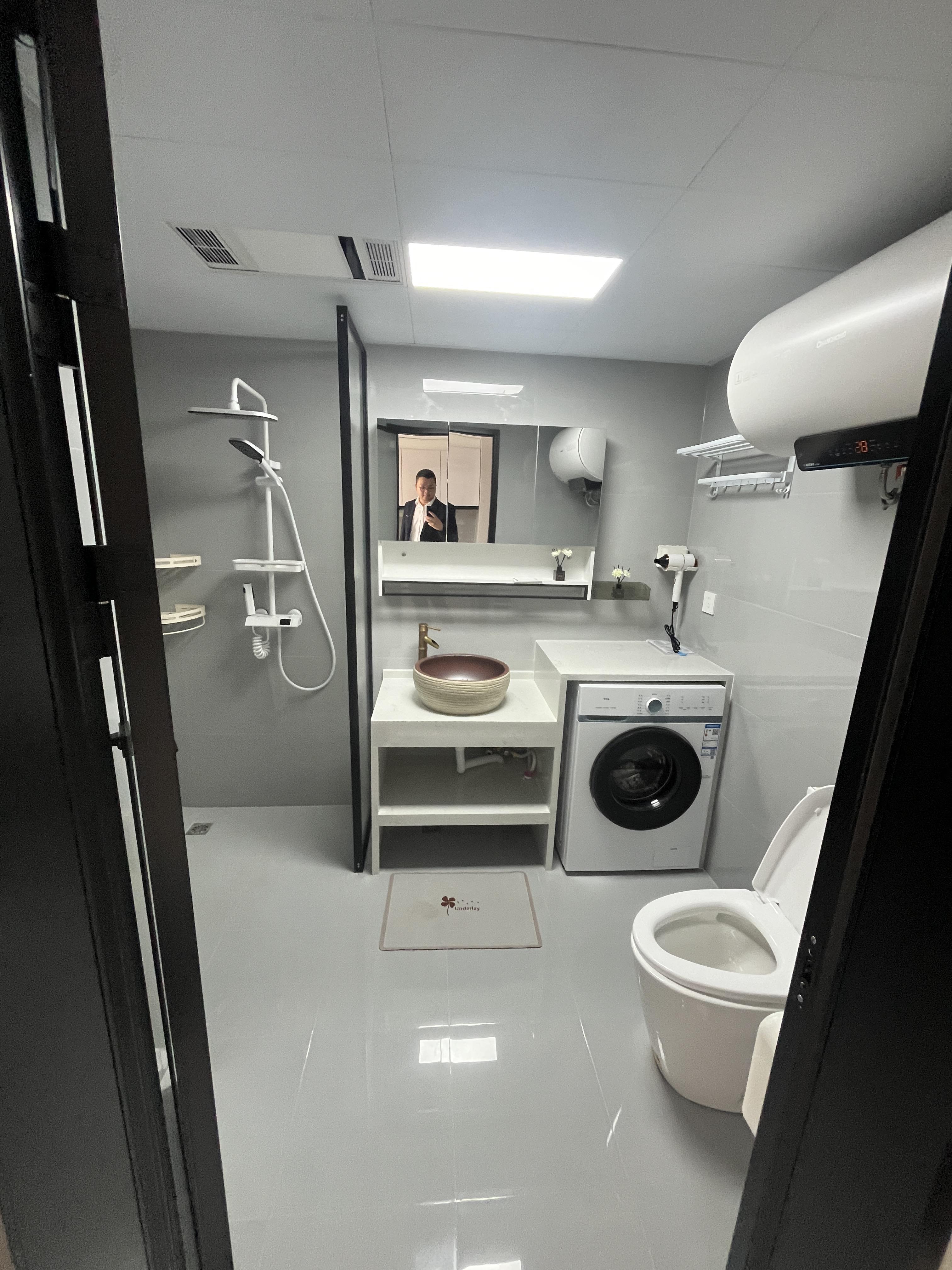 降价了，天下城市星座，9.9新装修，单价4500，看中可谈