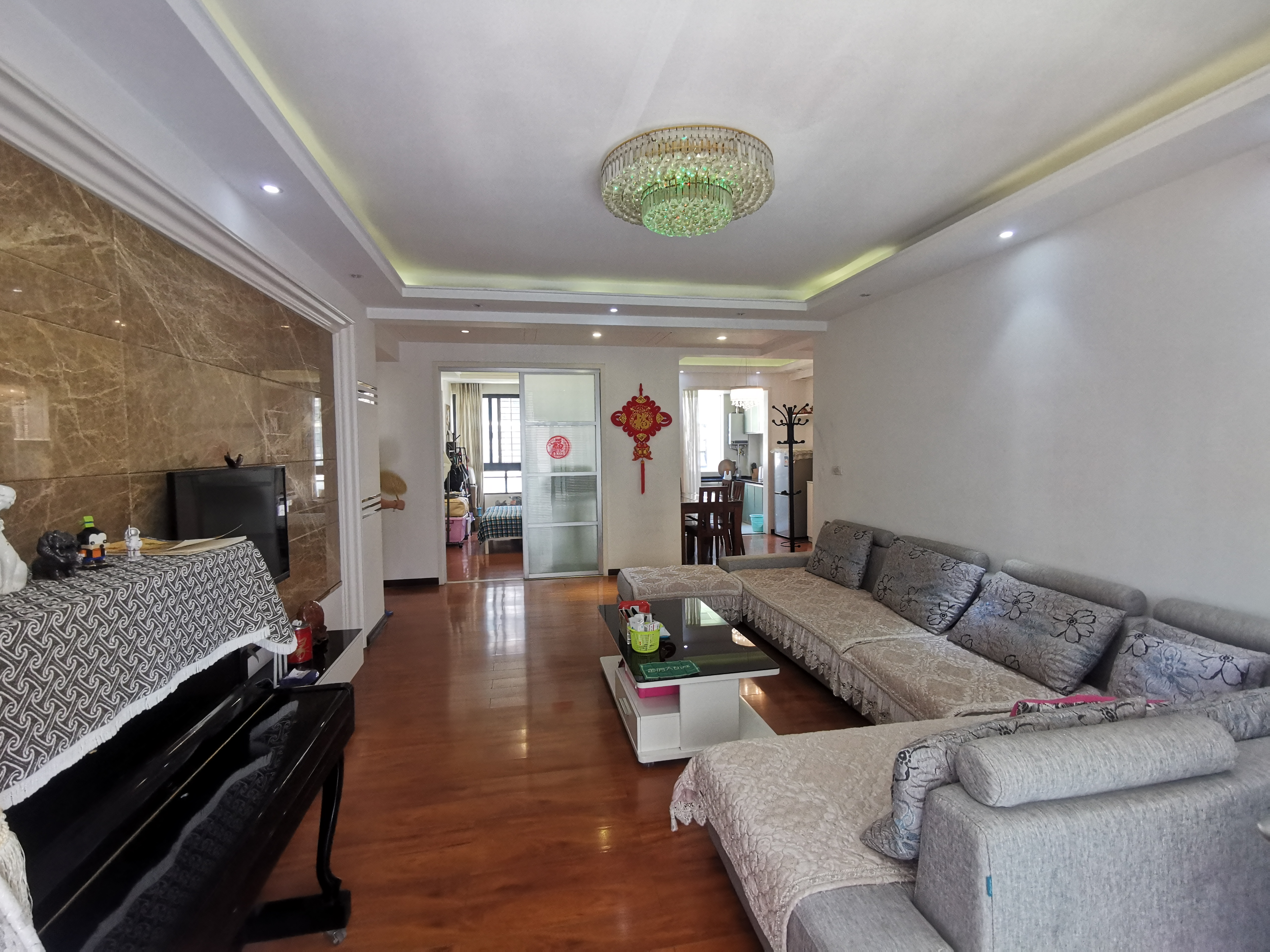 中央华府精装大三房小高层公摊低保养非常好拎包入住满五W一诚心出售