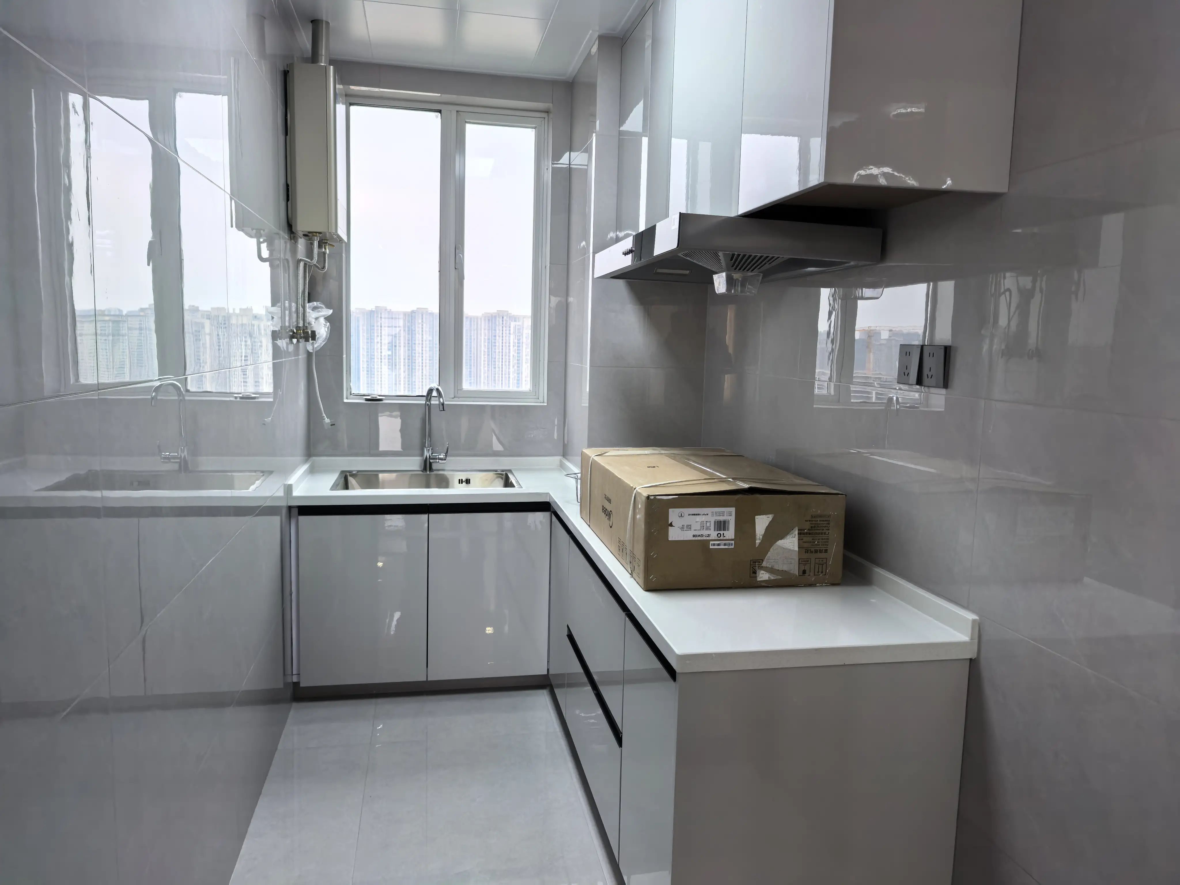 城南，朝阳丽景，边户，全新精装三房，好楼层，可租可售，拎包住