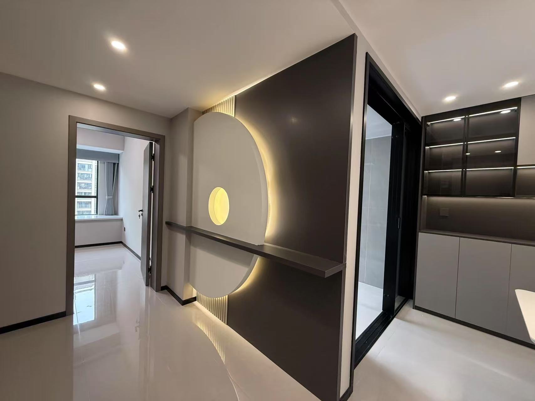 城南，御湖世家，全新未住！电梯好楼层，精装三房，证满二，诚心出售