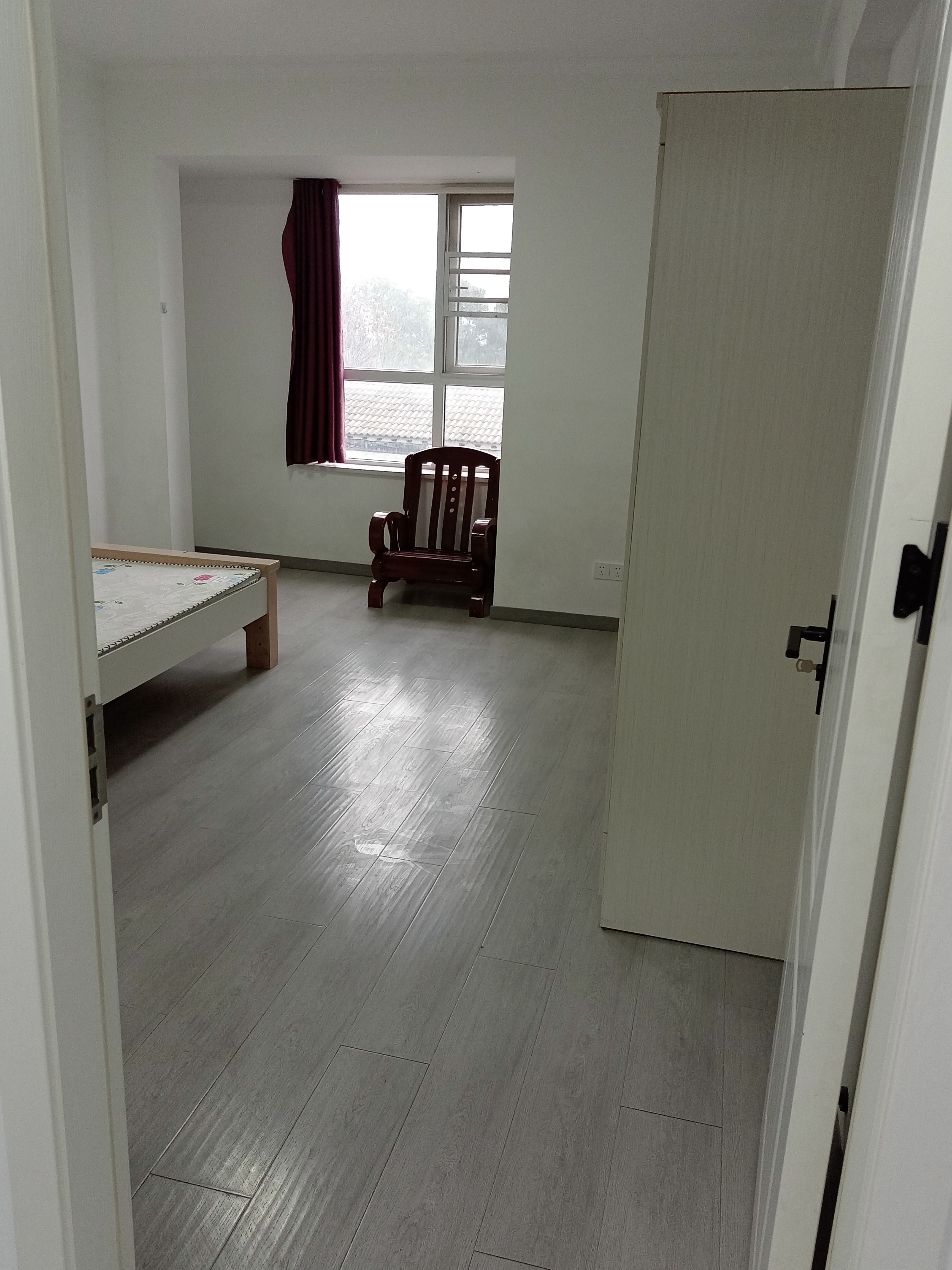 元泰租房三房两卫家电齐全价格实惠