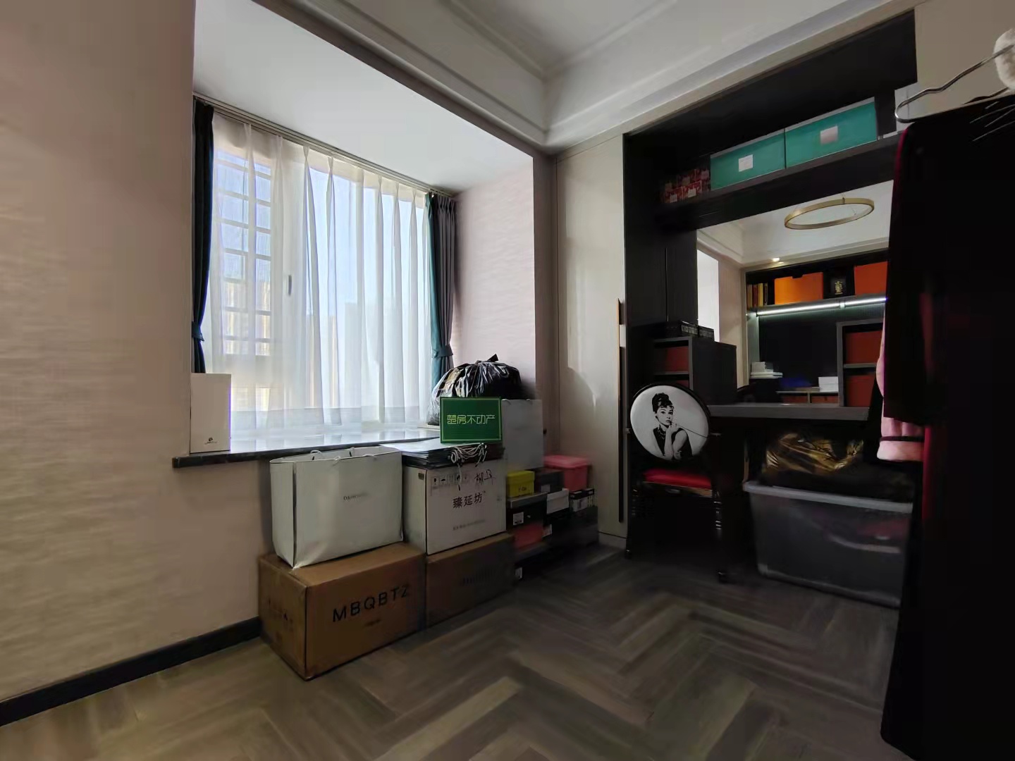 森林国际嚎装楼层好采光棒上学方便，看房方便