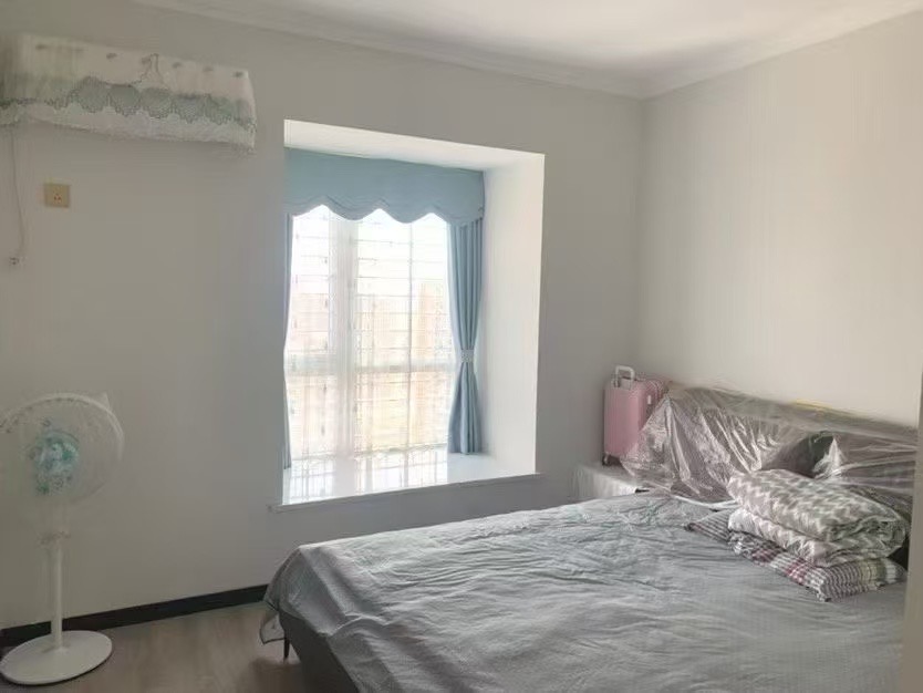 299,？城南，森林国际城，精装三房，凤凰层，单价5700，电梯好楼层