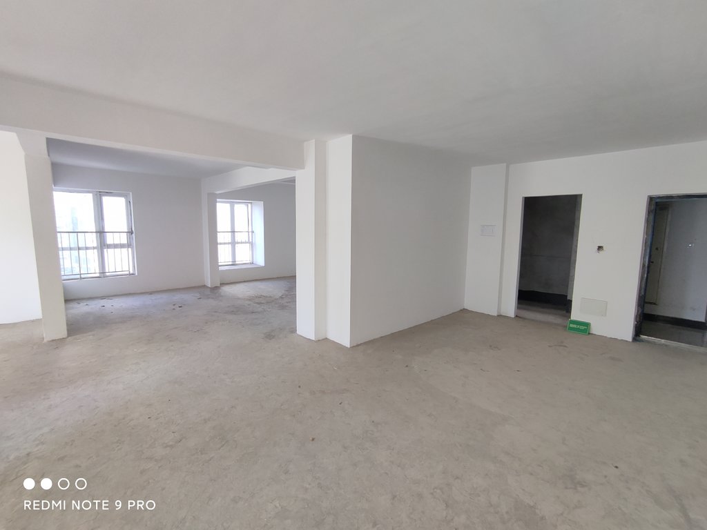 福星城楼 王 毛坯四房南北通透双阳台 视野采光无敌 看房方便 诚心出售