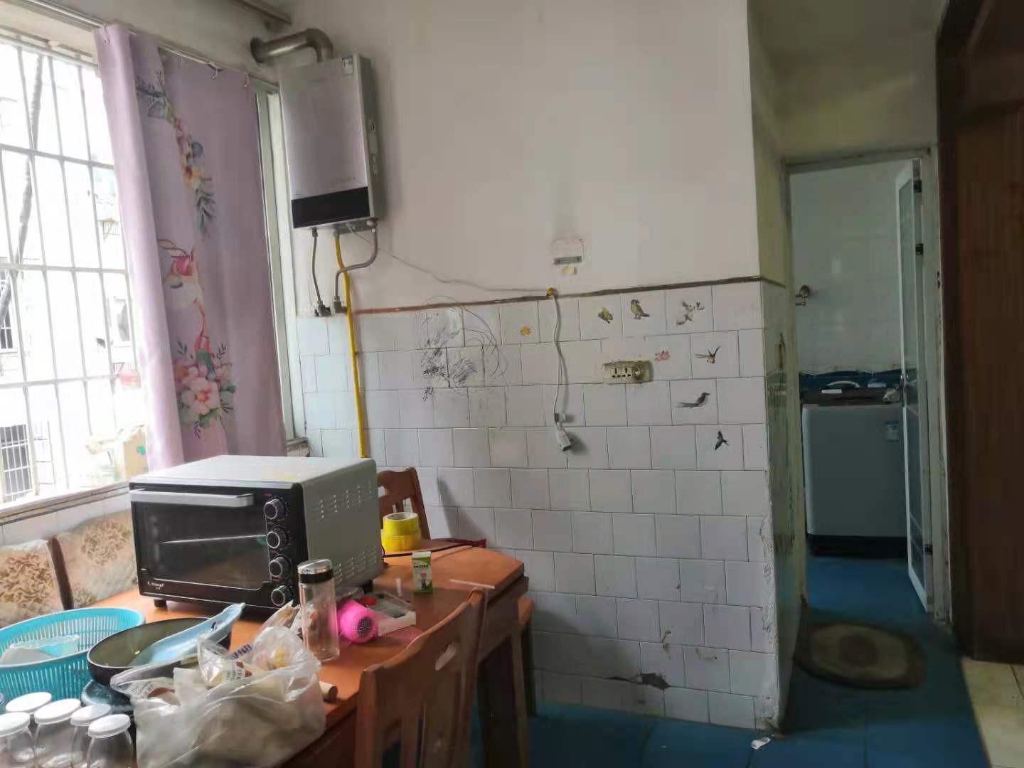 汉江 旁，纸机厂宿舍，125平，3室2厅1卫