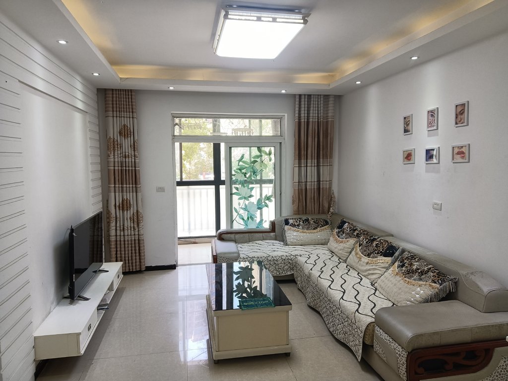 森林国际读书方便精装三房带露台但嫁5700看房方便拎包入住手慢无