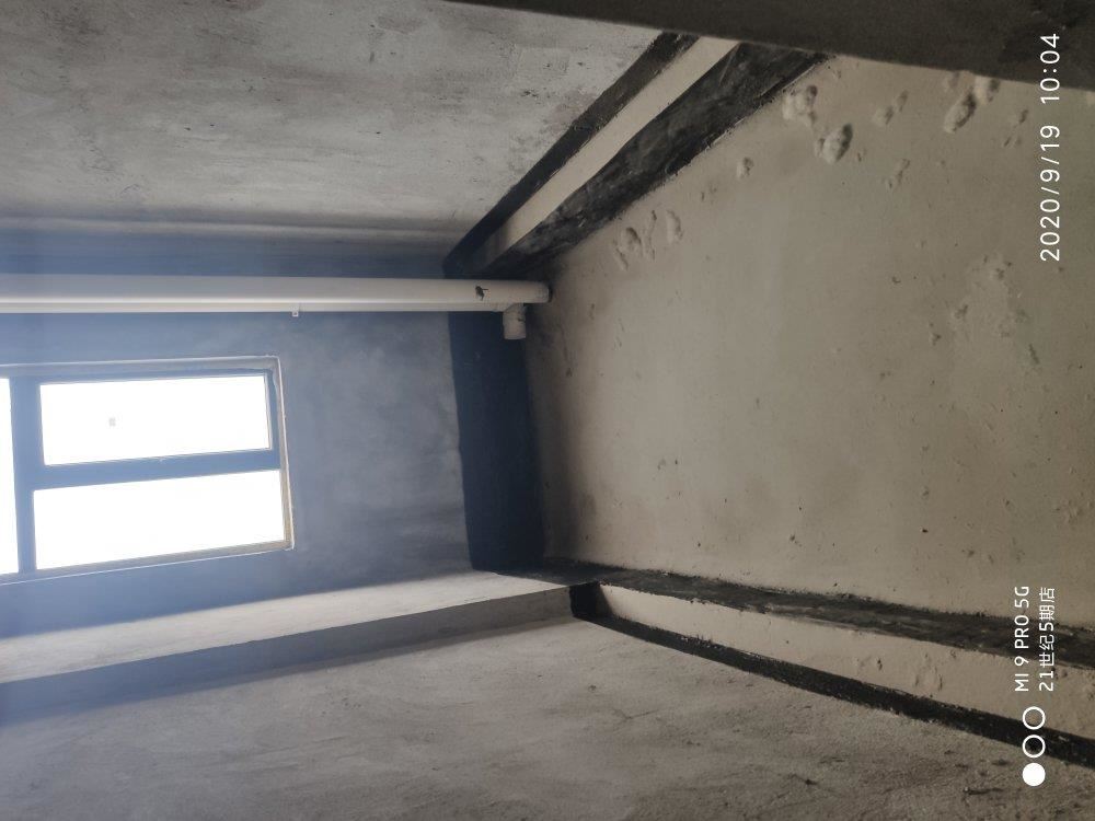 城南，新城一号，毛坯电梯中间楼层，证满两年3房2厅，户型方正，看房有钥匙