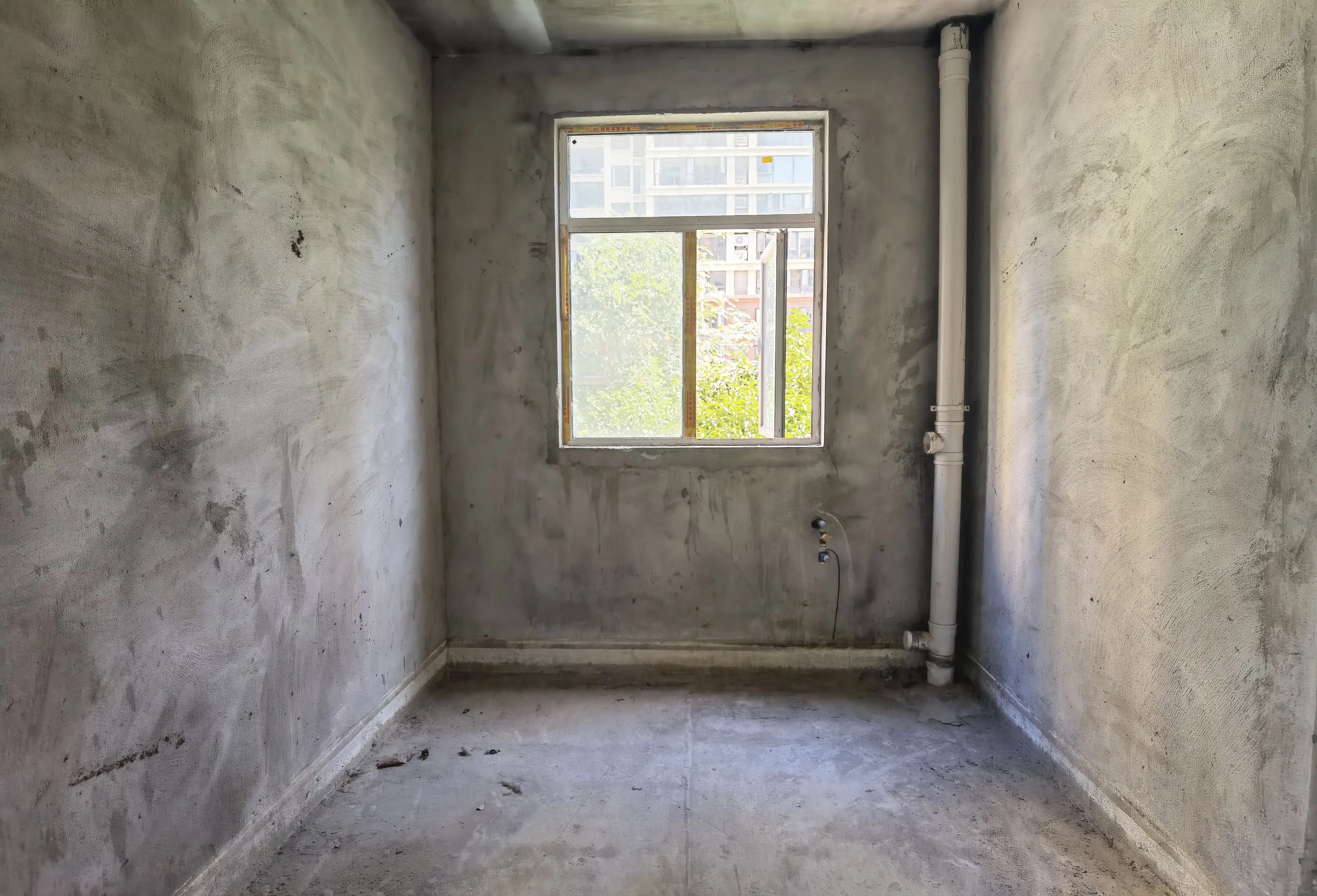 城南人车分流小区，楼wang平层，单价只要4千多，亏的血炸哒！懂的来