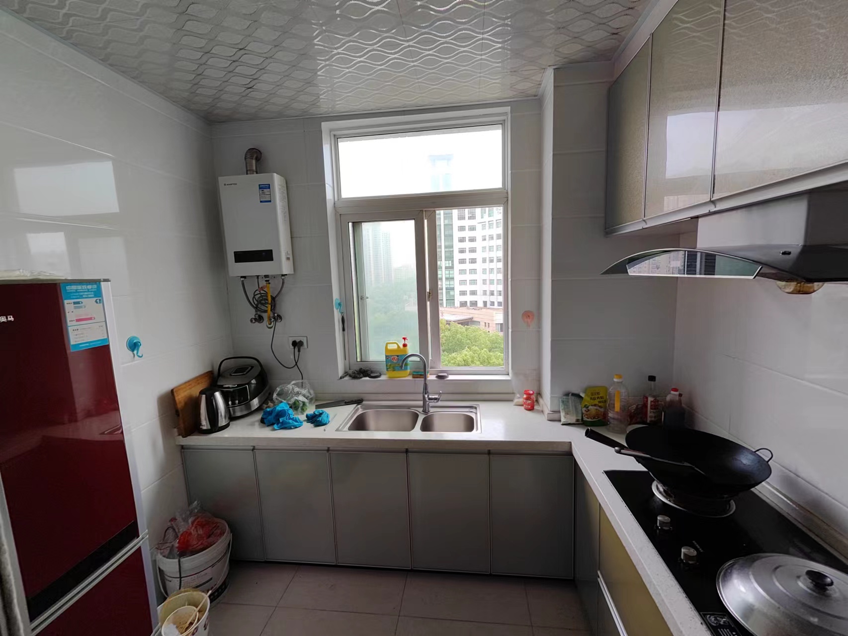 三丰鼎城好房子来了，三房两卫楼层通风采光好，家电齐全拎包入住