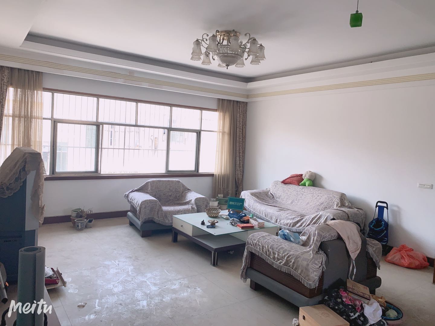 地锦小区  四中旁边 精装大平层  老证 诚意出售