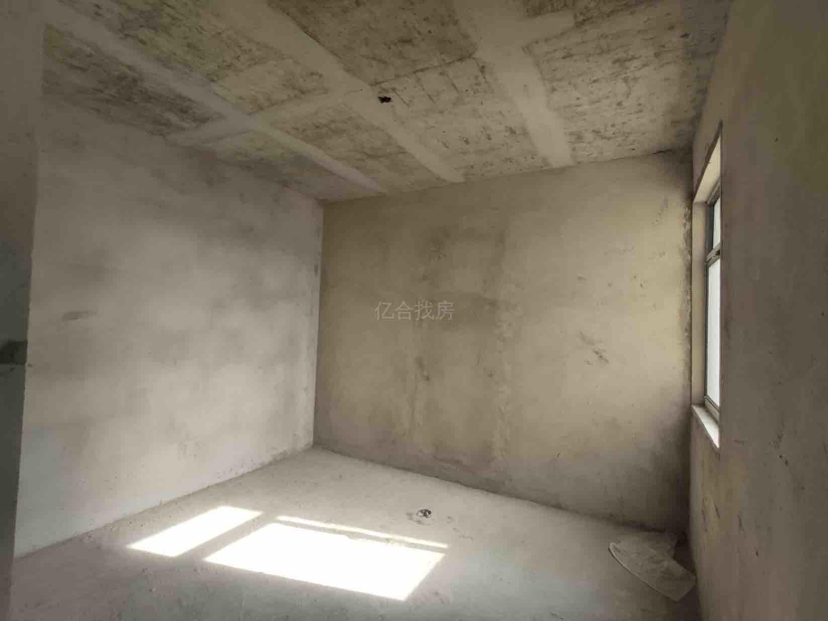 城忠心，老三中附近，康湾一品，满二，等待有缘人