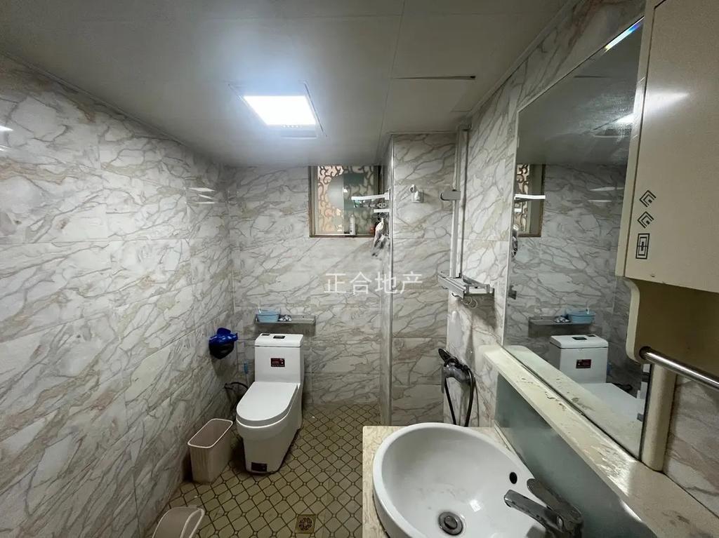 城南，沔阳公园旁，江汉星城，精装卖毛坯价，单价4700，精装三房，小高层，证满二