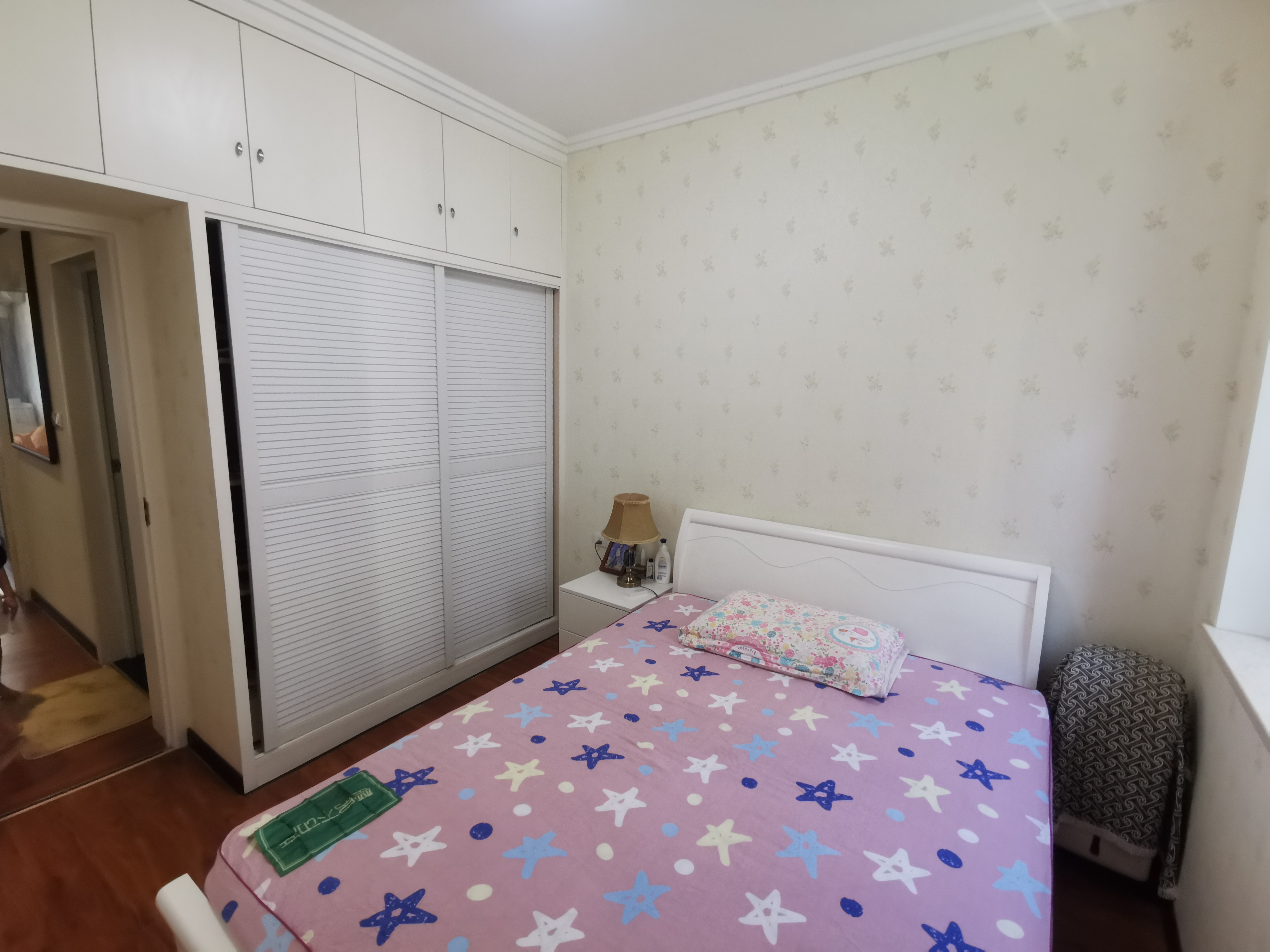 中央华府精装大三房小高层公摊低保养非常好拎包入住满五W一诚心出售