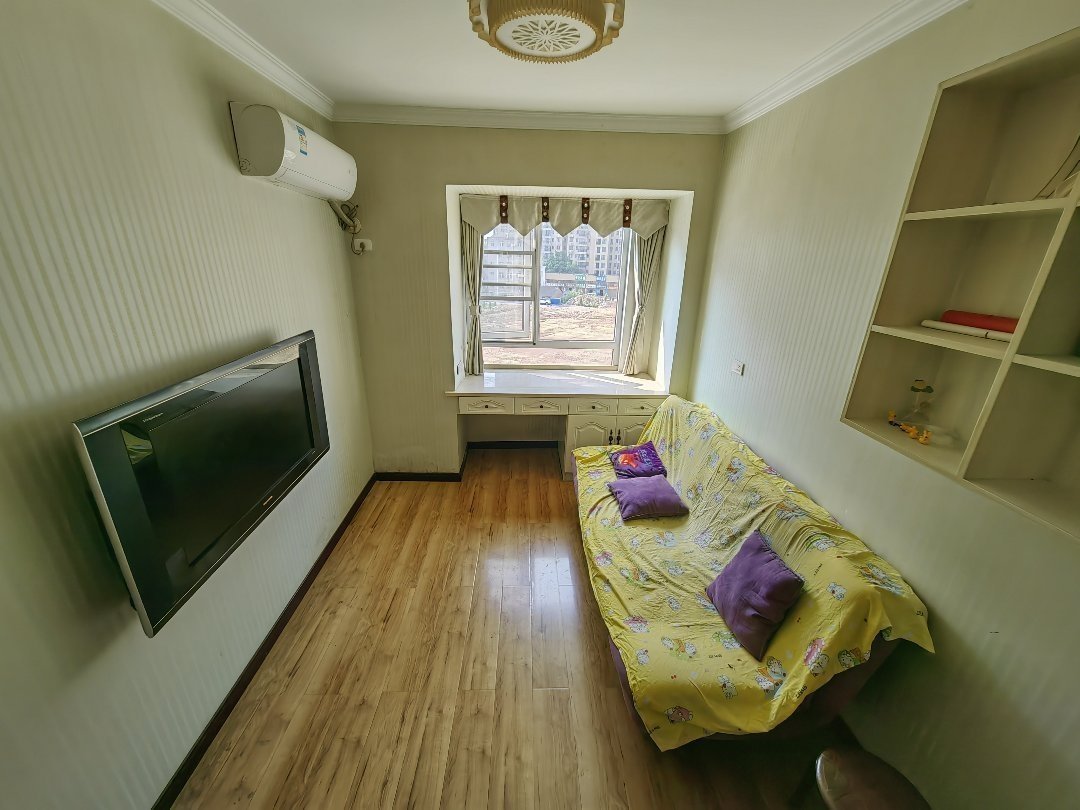 和合国际城4期精装修家具家电全配优价出租！