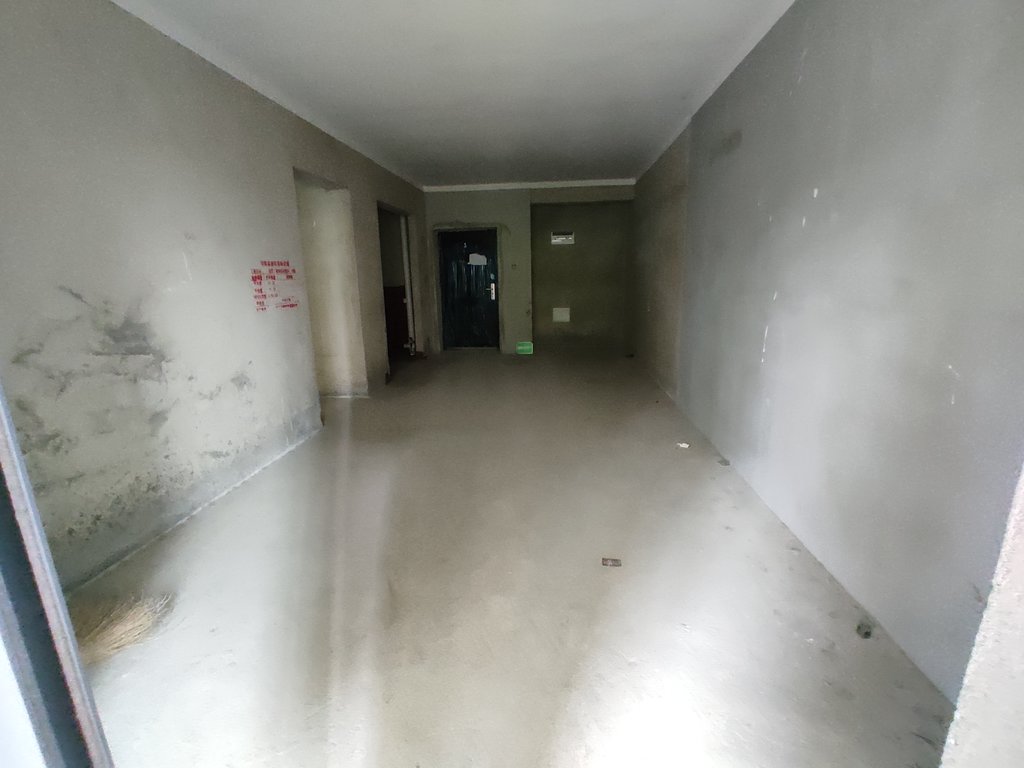 翡冷翠毛坯三房户型好楼层好你看房方便