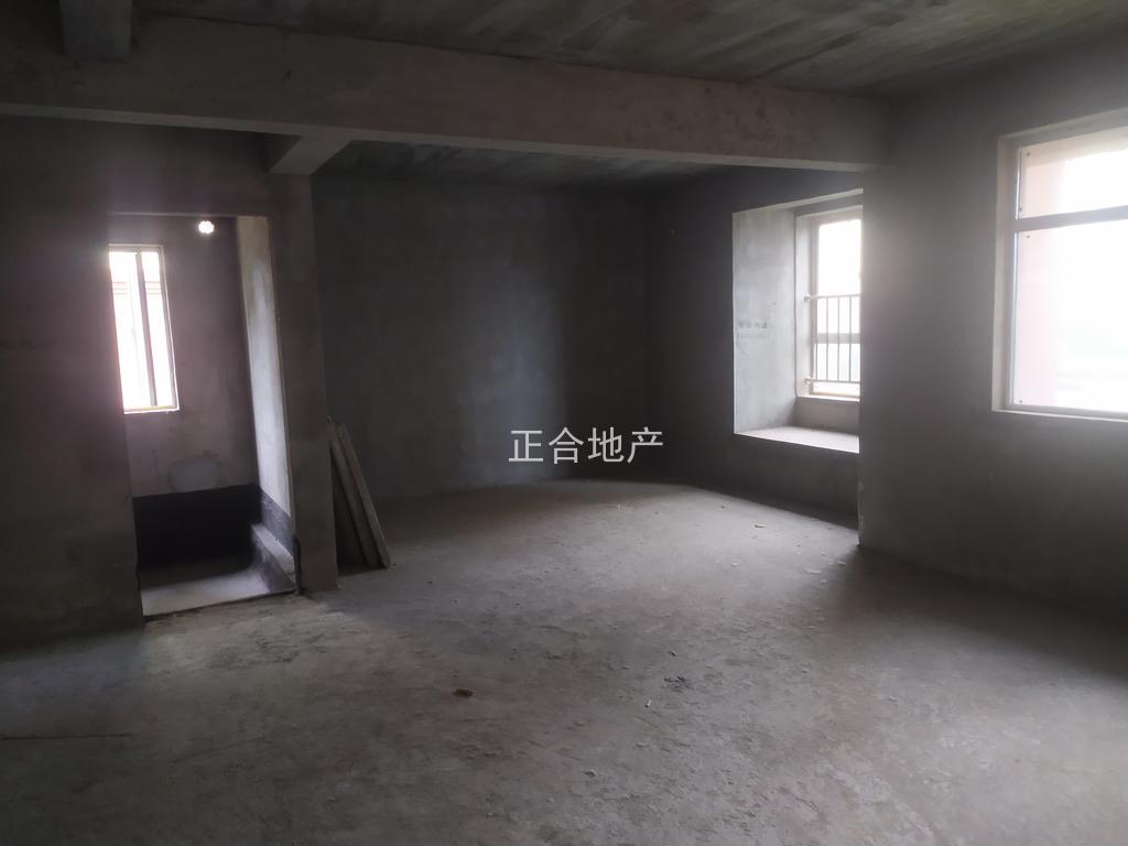 房东急卖降价13万❗❗❗城南领秀城，南北通透双阳台，证满二