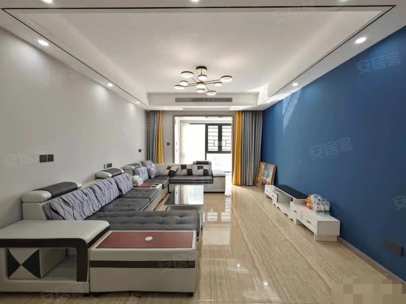 房东亏本出售，城南，碧桂园，9成新，精装大四房❗️送车位，单价5800，电梯好楼层，