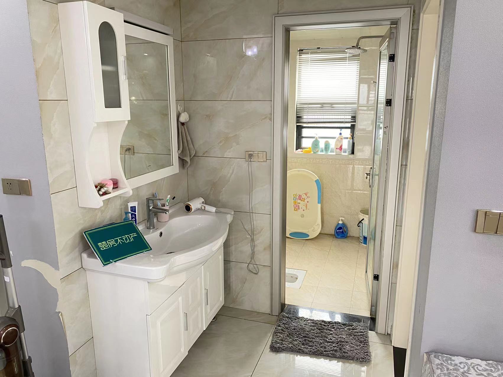 御台公馆精装大三房中间好楼层采光好视野开阔业主诚心出售