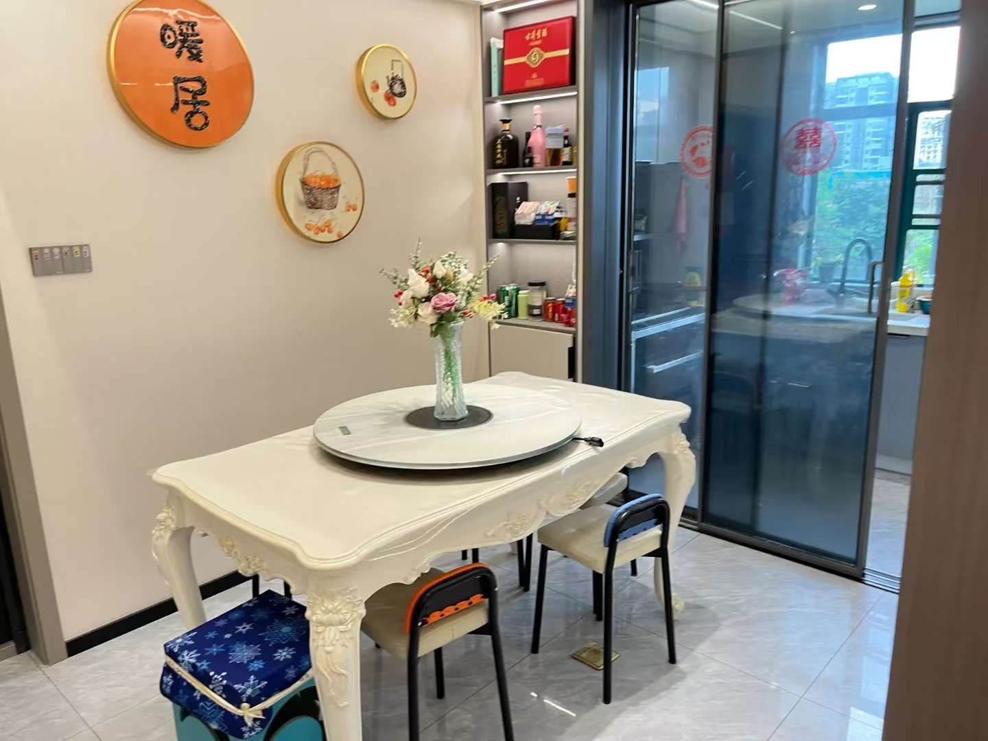 捡漏，新城壹号四期，带超大露台，边户，9成新装修，