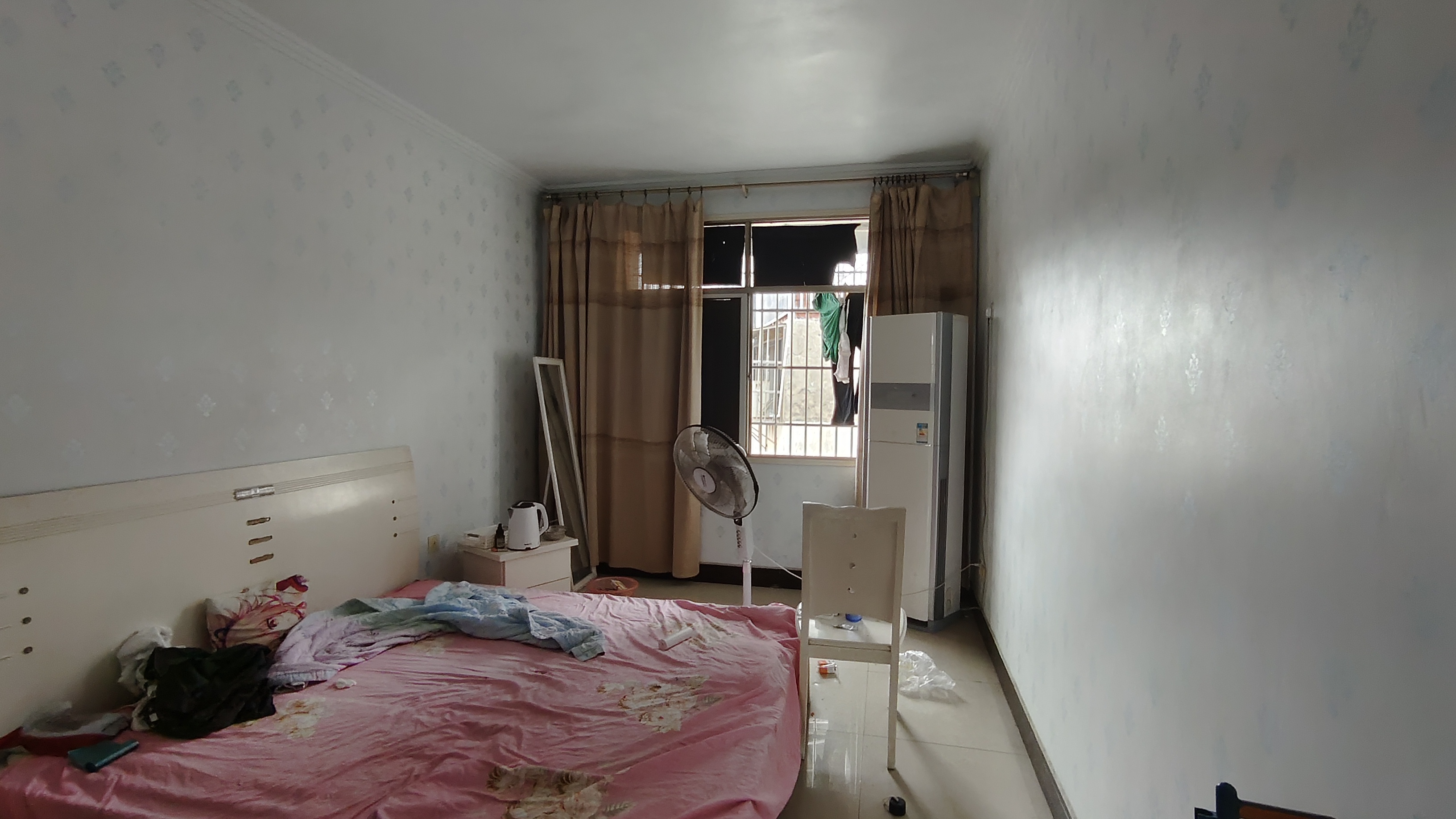 花木公司宿舍.精装三房.中间楼层.看房方便