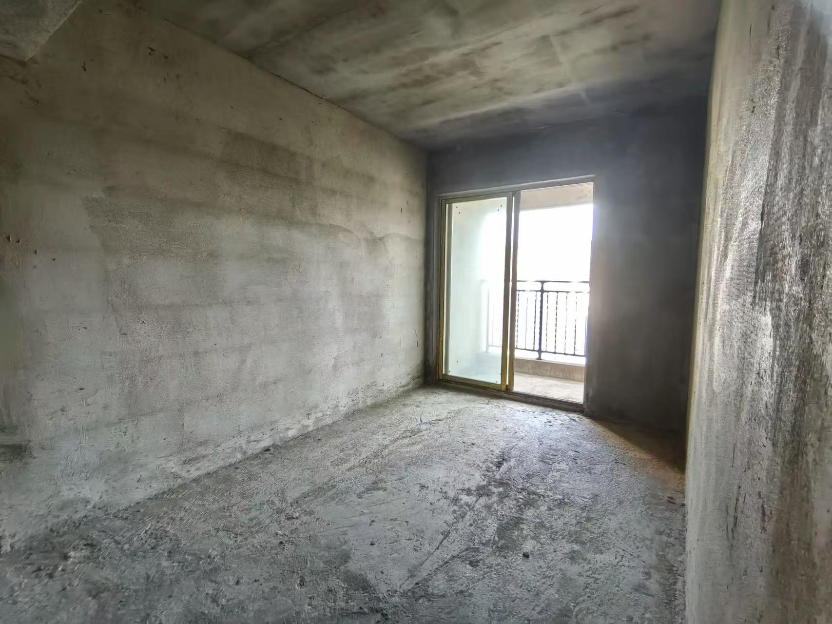 捡漏，城南，元泰未来城C区，单价3700毛坯，好楼层，诚心出售