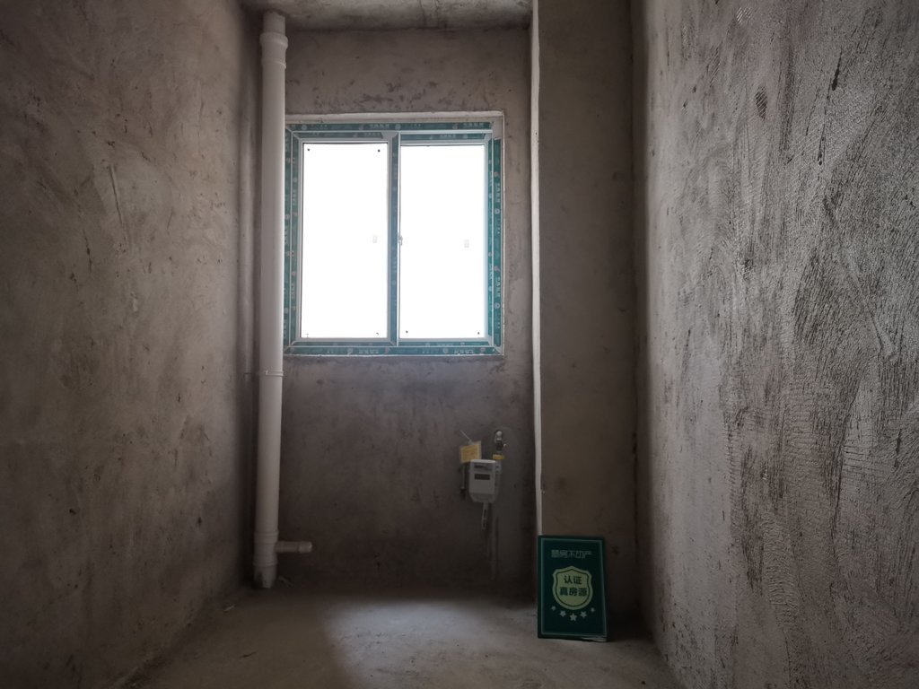 特价房南城新区都市高尔夫一手新房单价低可以贷款看房方便交通出行方便！