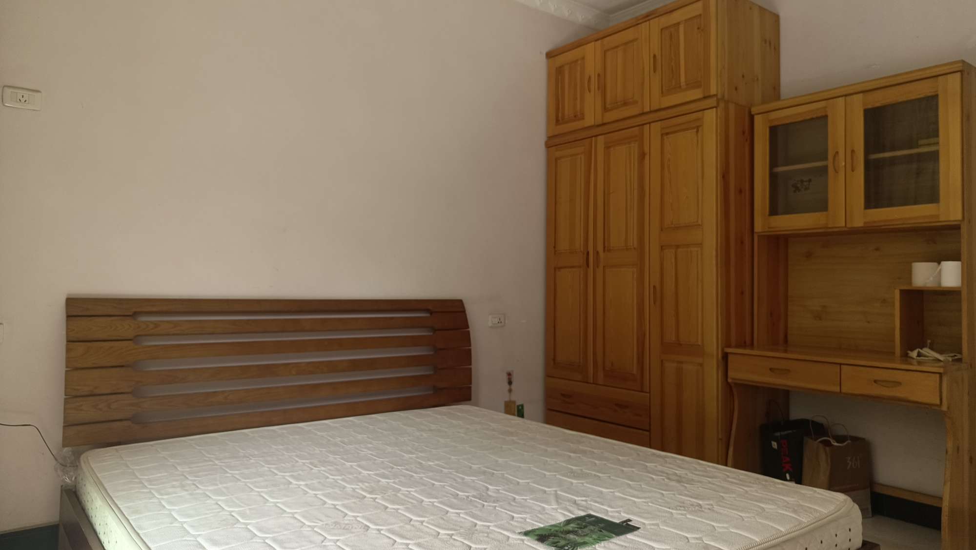 一中花园，出行方便，商业配套齐全，证满二，南北通透