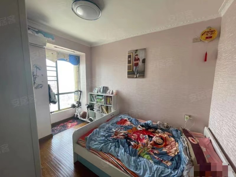 降价十万，城南新城壹号，房东急售，全屋地暖，家电全送，好楼层，证件满五，南北双阳台